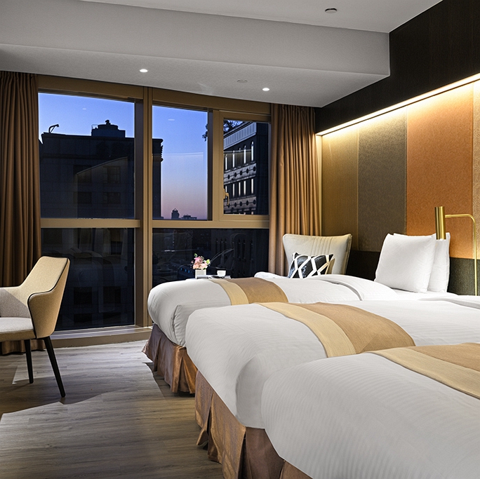 デラックストリプル