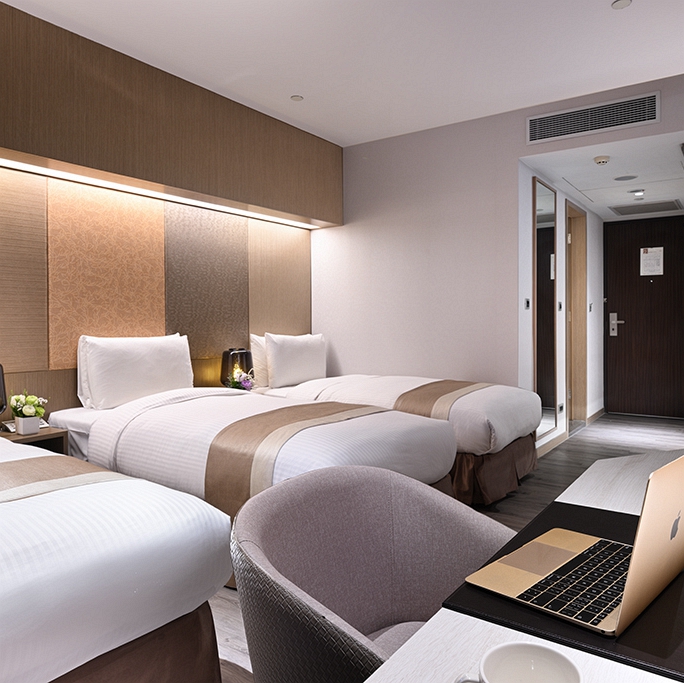 デラックストリプル