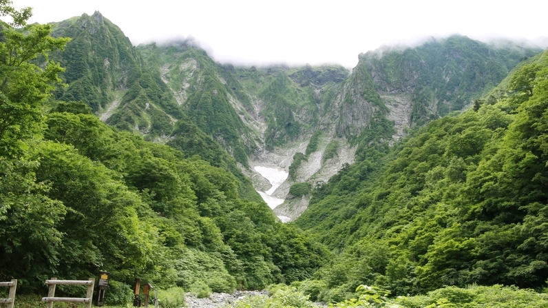 【夏旅】みなかみ猿ヶ京温泉★夏の絶景へ！涼しい谷川岳＆カヤックやあじさいを満喫プラン