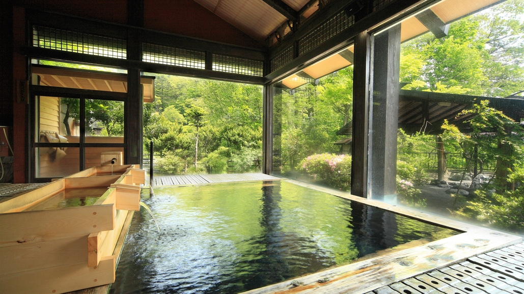 【夏旅】みなかみ猿ヶ京温泉★夏の絶景へ！涼しい谷川岳＆カヤックやあじさいを満喫プラン