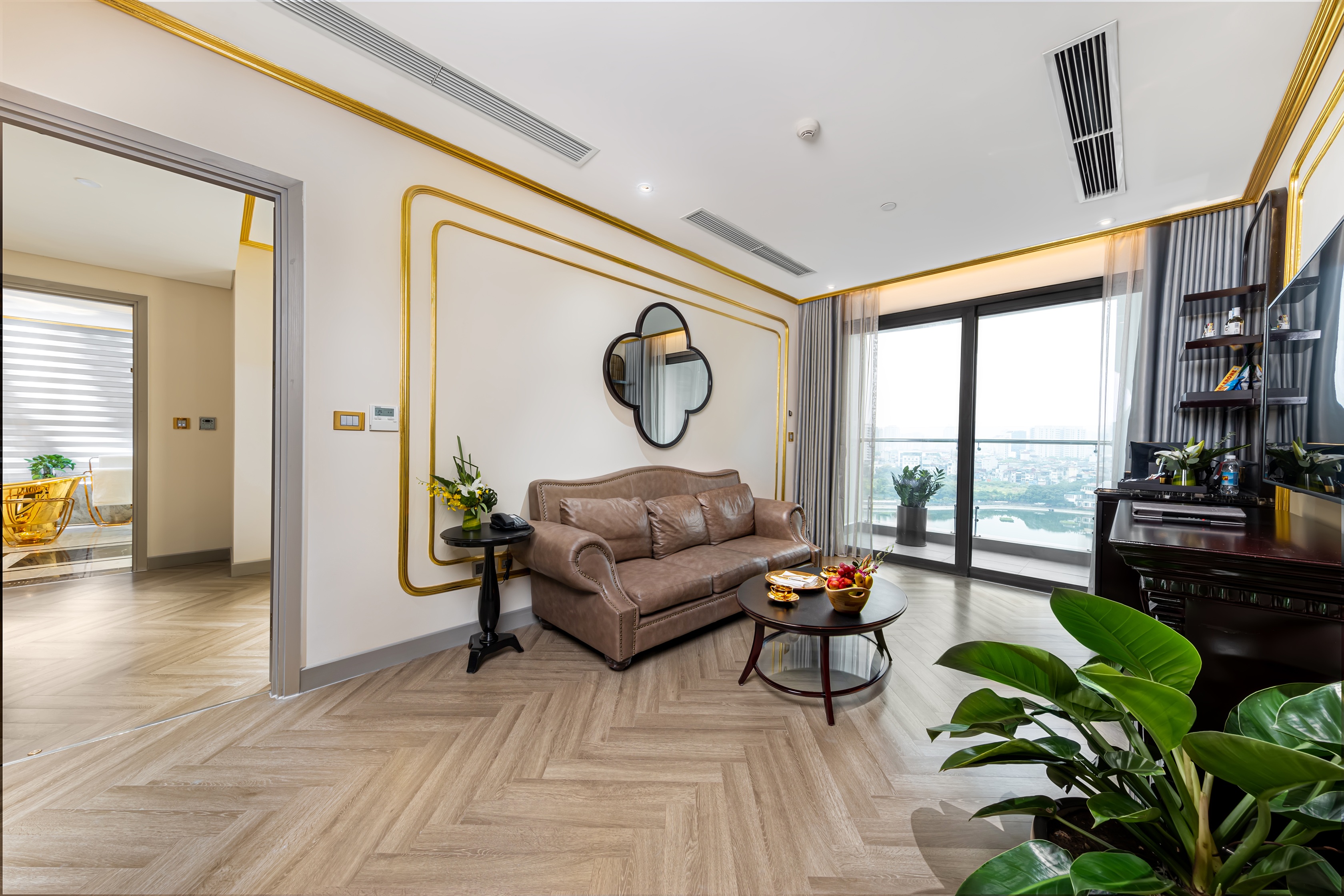 ゴールデンスイート【レイクビュー】【78平米】