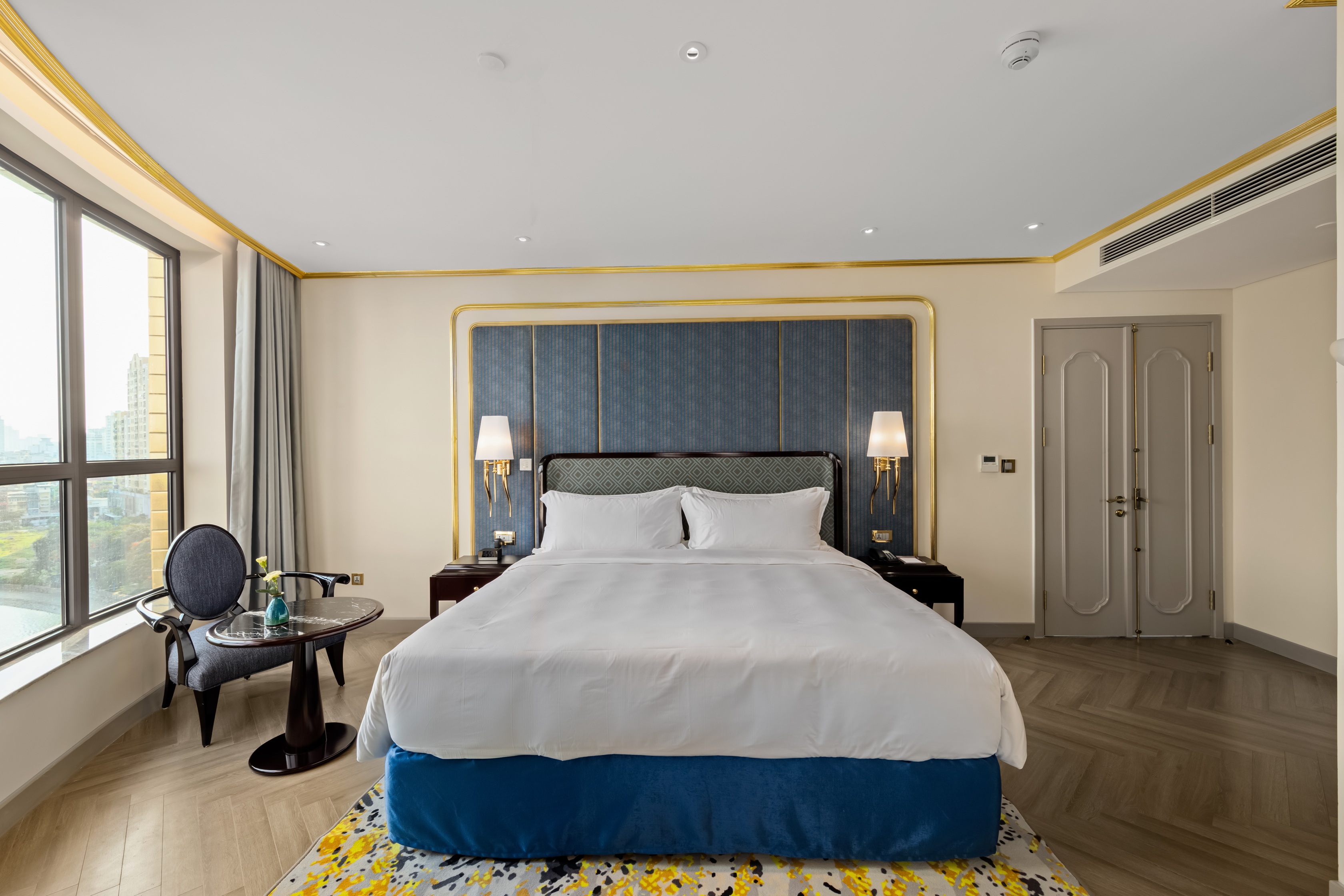 ゴールデンスイート【レイクビュー】【78平米】