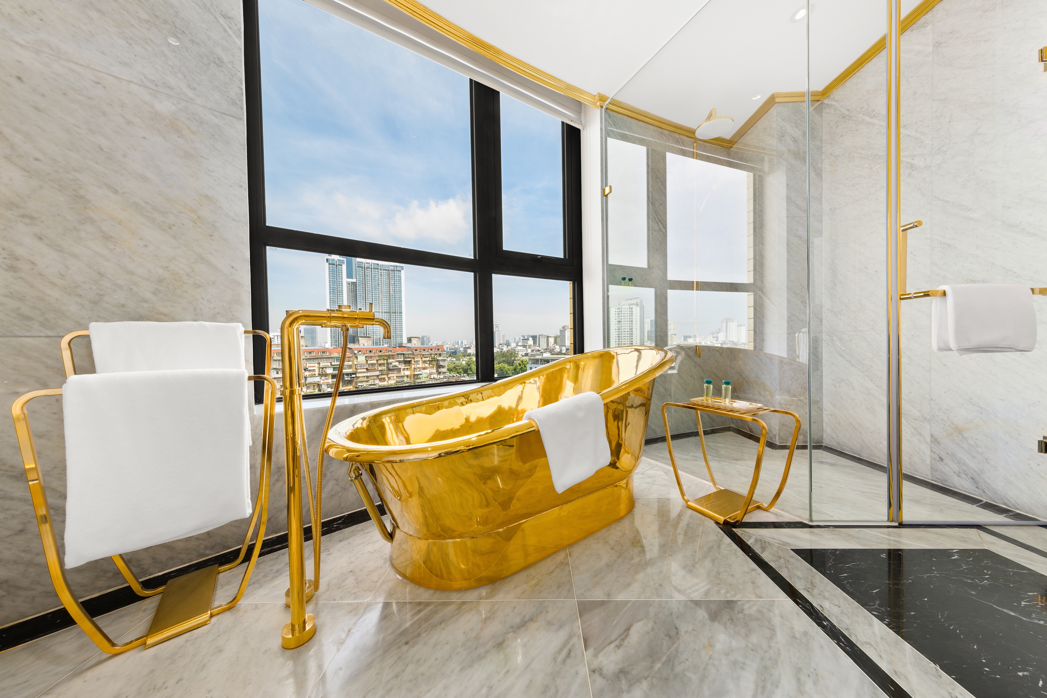 エグゼクティブスイート【朝食付】【レイクビュー】【90平米】