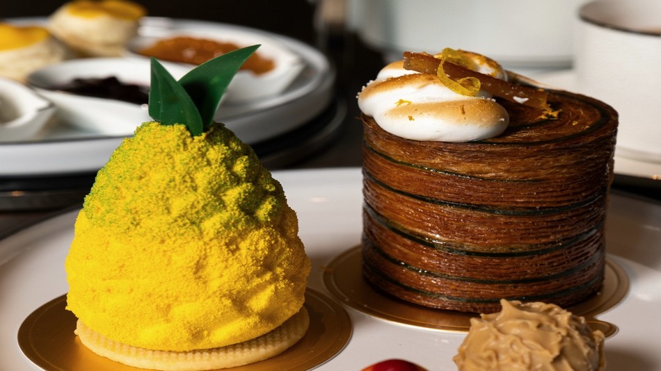 「LA-MUN」カフェ＆パティスリー  アフタヌーンティー提供時間: 午後14時～ 17時