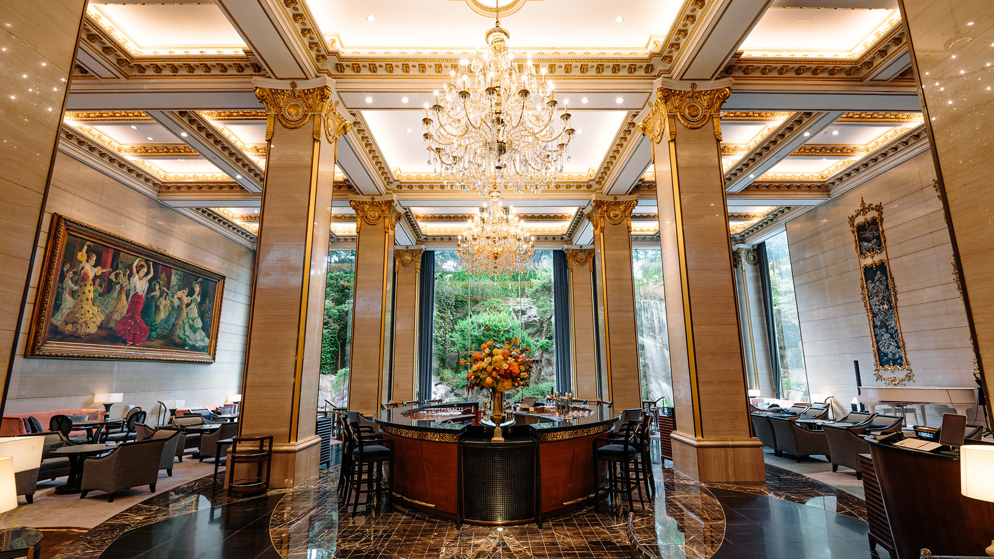 Peninsula Lounge & Bar
