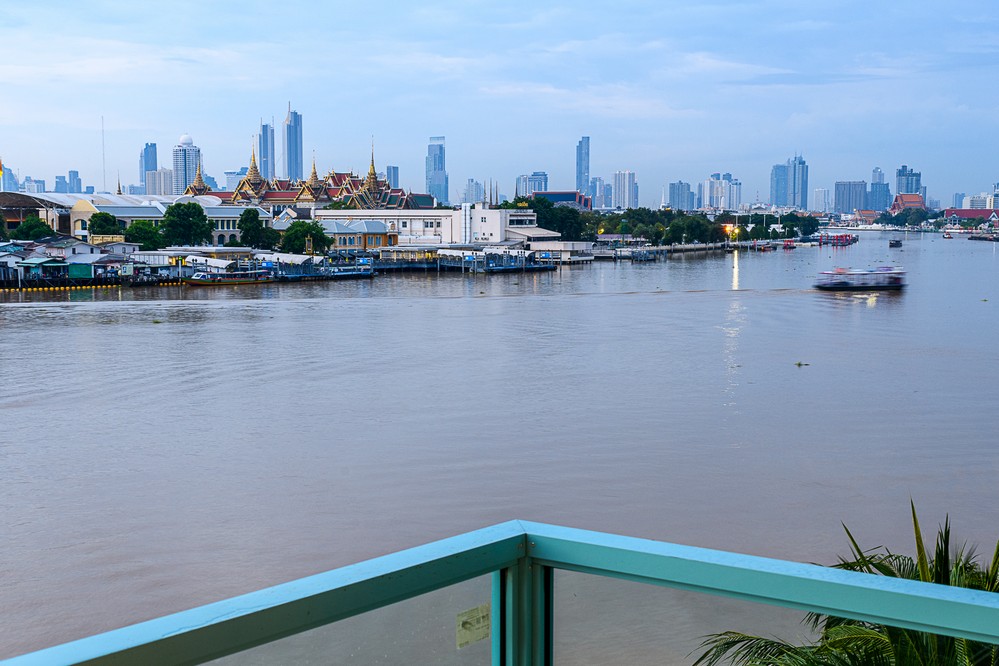 リバーフロント デラックスルーム