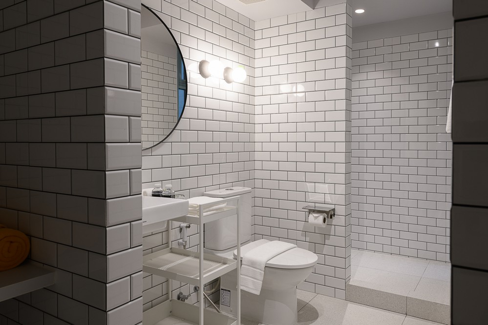 リバーフロント 2ベッドルーム