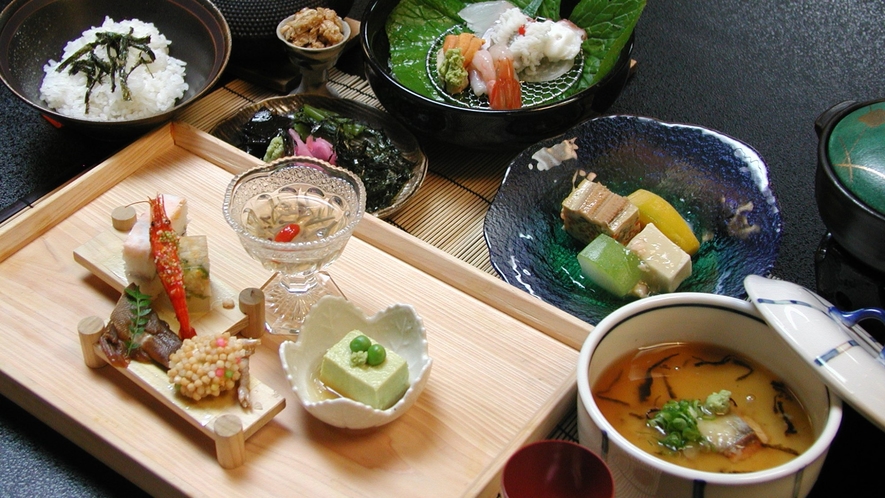 ◆夕食イメージ※内容は季節により異なります