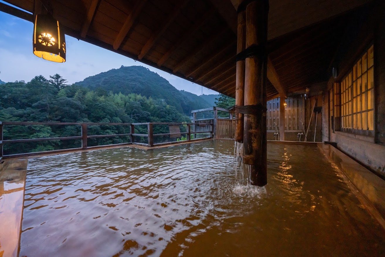 露天風呂【落ち葉の湯】