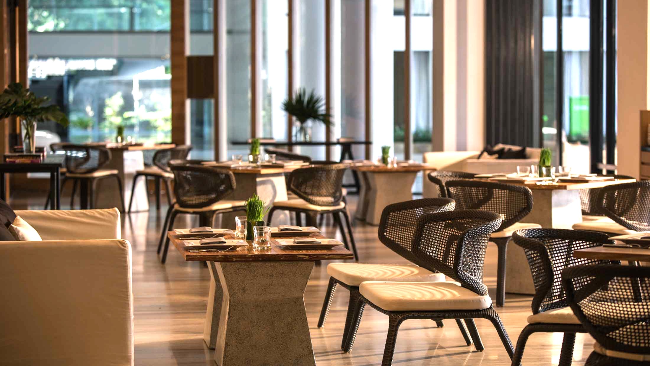 「Stones Kitchen」レストラン