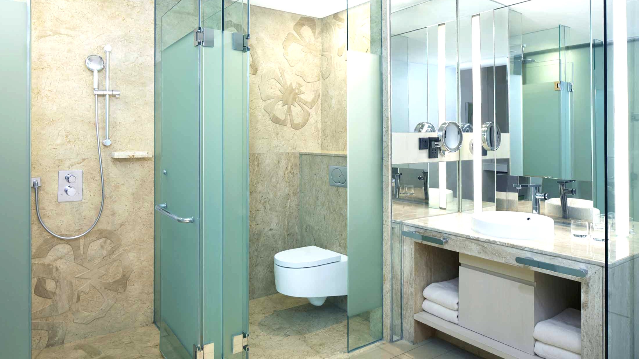 デラックスルーム【32平米】－例