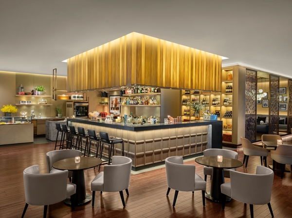 Whisper バー＆ラウンジ