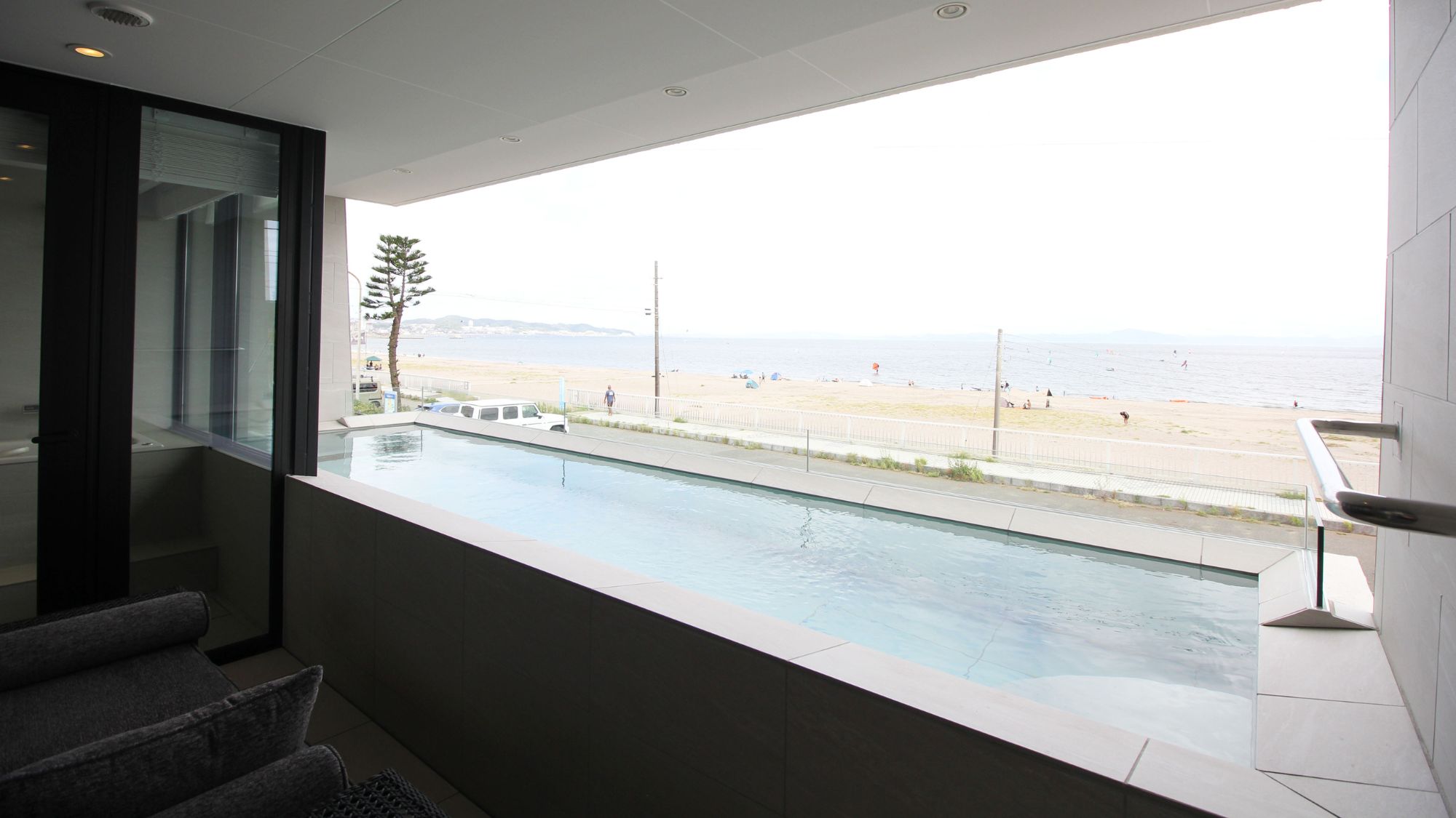 Bタイプテラスプール