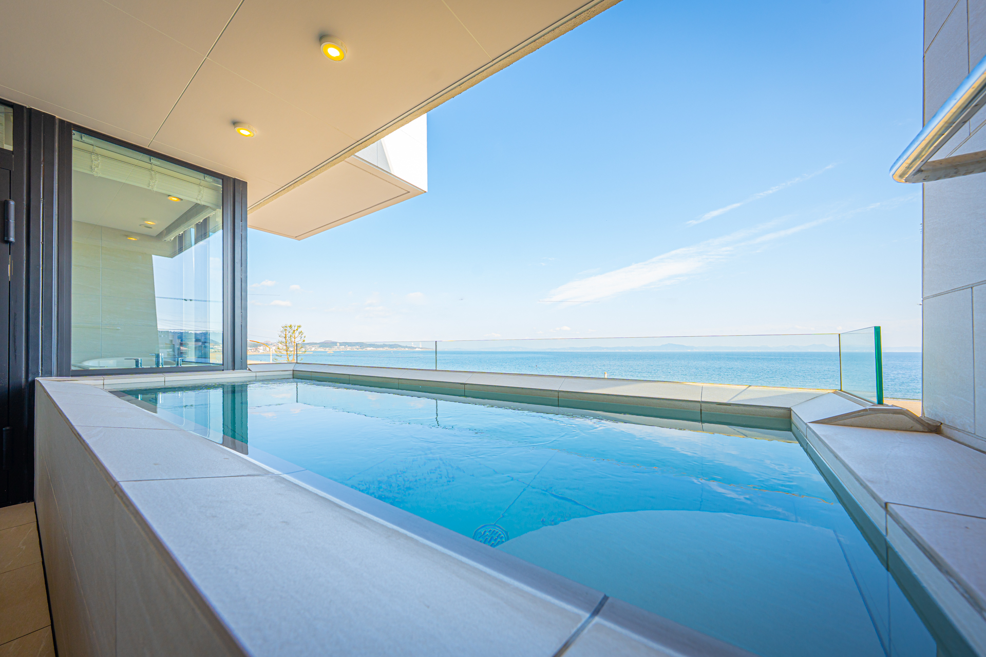 【Bタイプ】プール