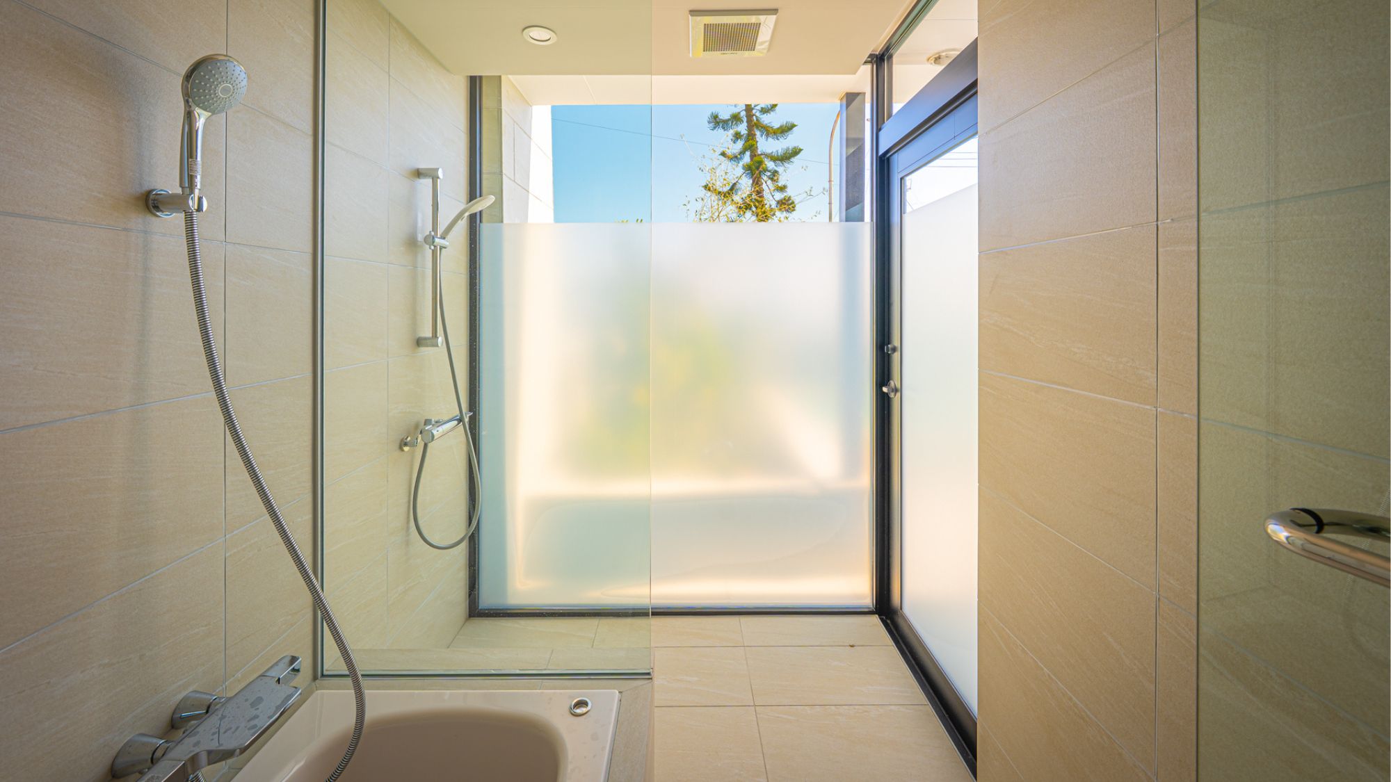 【1A】バスルーム