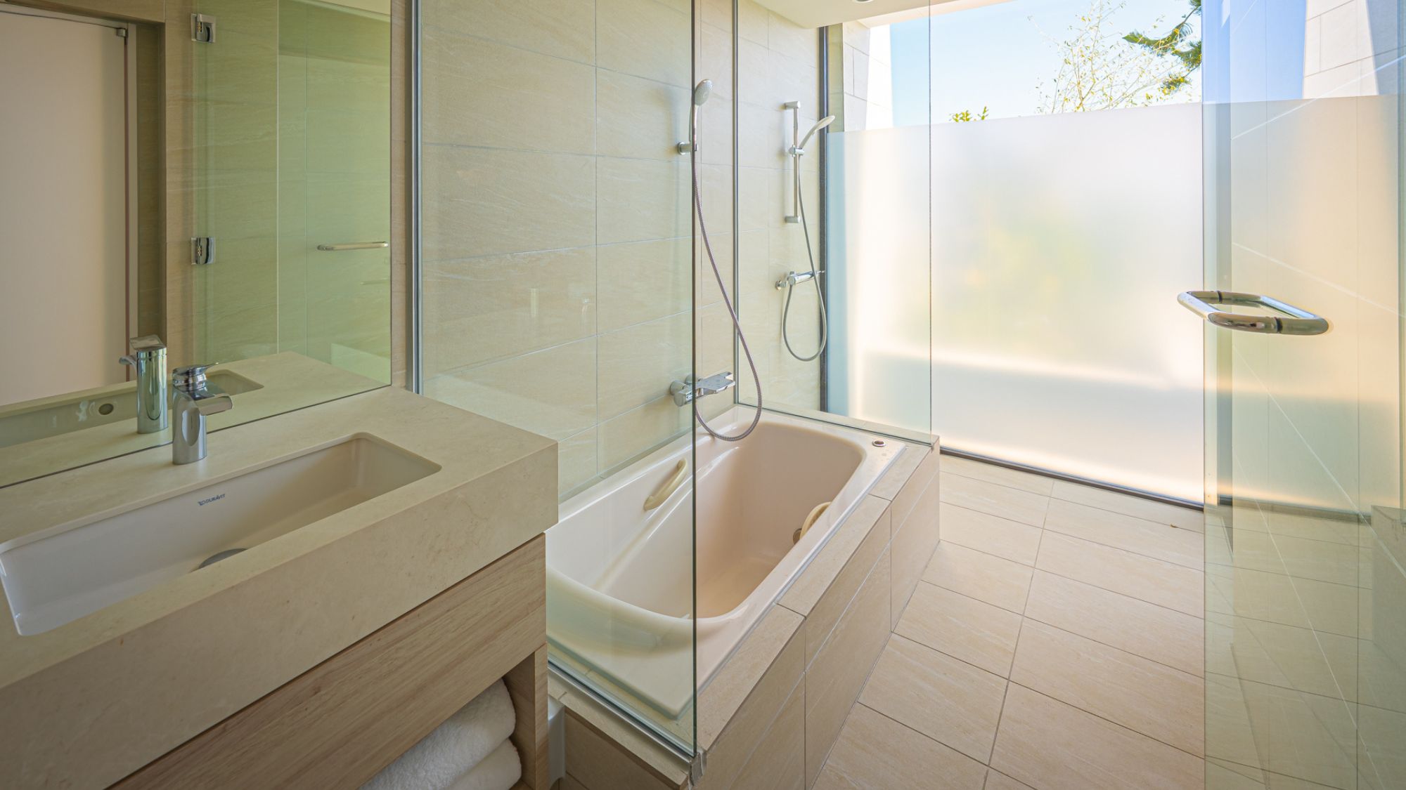 【1A】バスルーム