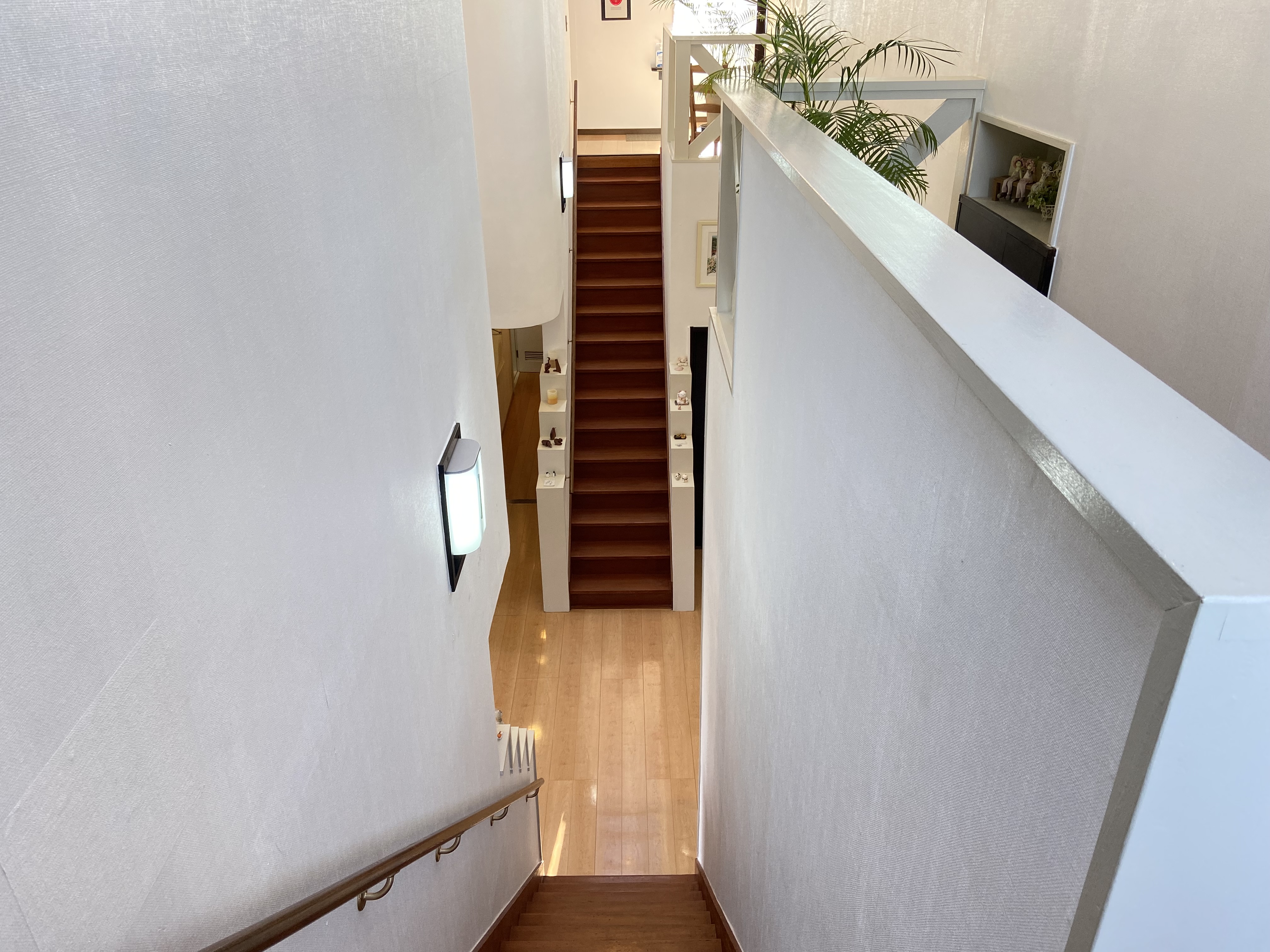 館内◇2階の客室までの階段