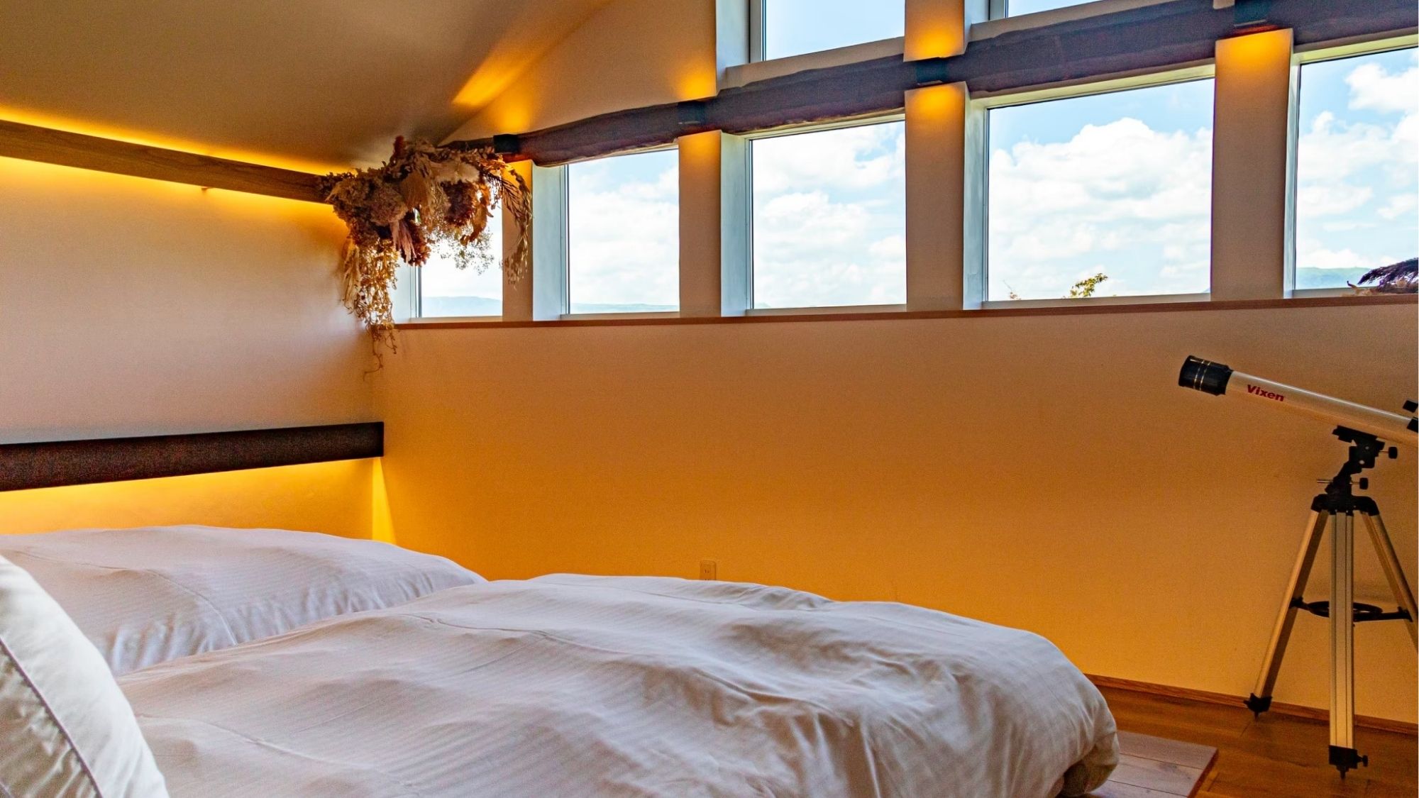 阿蘇の外輪山を一望できる寝室