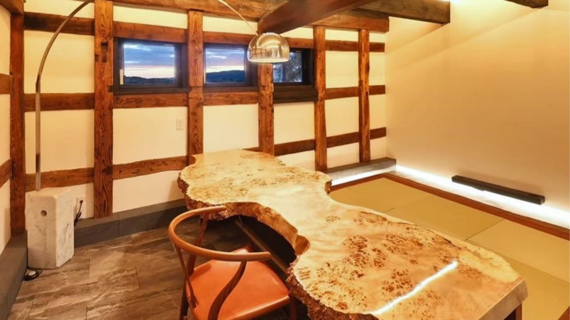 ワーケーションにも活用できる書斎スペース