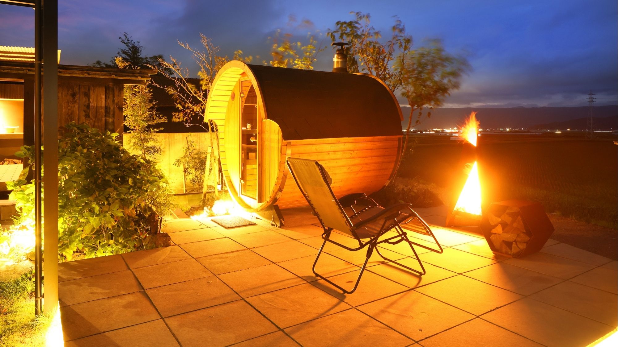 プライベートテラスでは焚火や花火をお楽しみいただけます