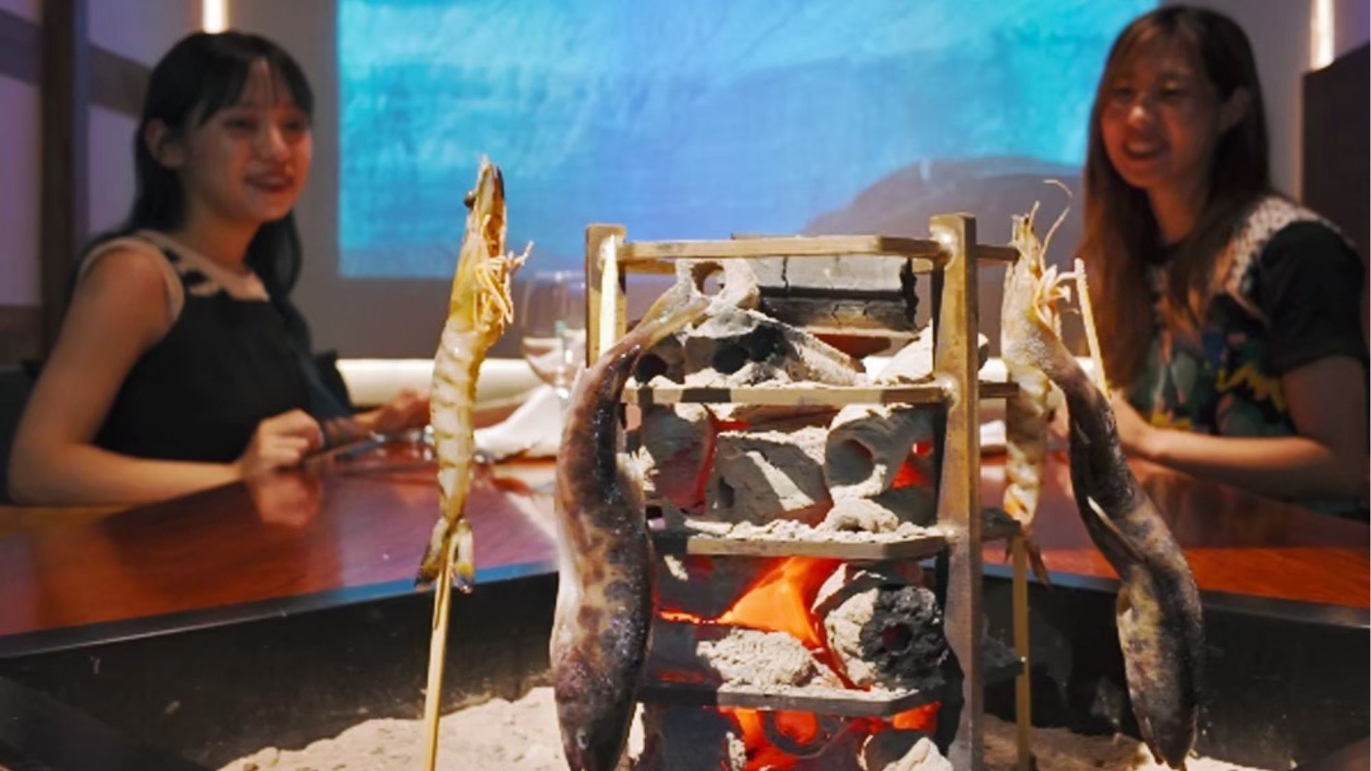 Komeguraは専用レストランIrori囲炉裏にてお食事をご用意しております