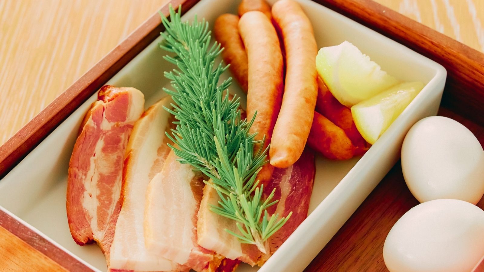 朝食（BBQ & MORNING PLAN）