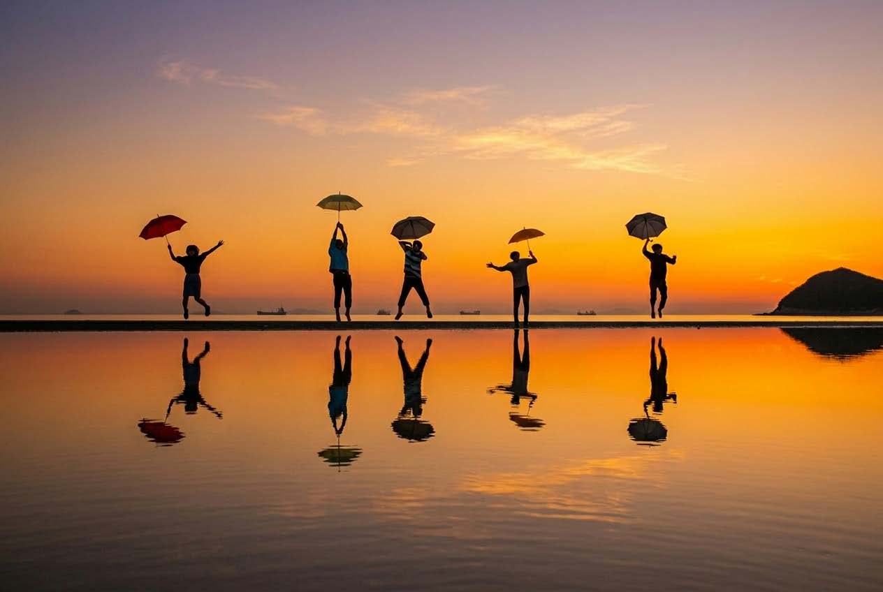 日本のウユニ塩湖と呼ばれる父母ヶ浜。 当施設から徒歩1分で行けます。 写真撮影用の傘を無料で貸し出していますので、ご自由にお使いください。  Chichibugahama Beach, often called &ldquo;Japan&rsquo;s Uyuni Salt Flats,&rdquo; is just a 1-minute walk from our villa. We provide umbrellas for photo shoots free of charge. Please feel free to use them.