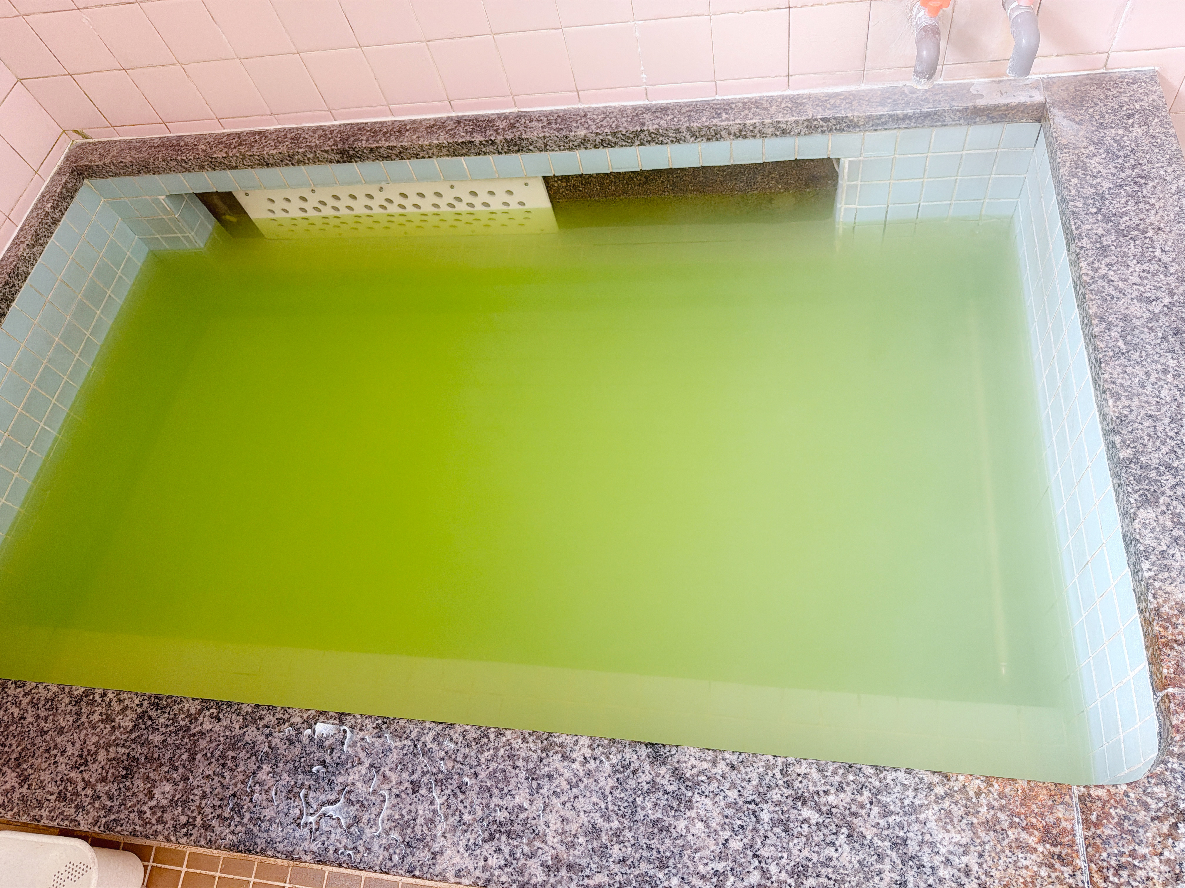 【電気風呂】 / Electric Bath (Denki-buro)