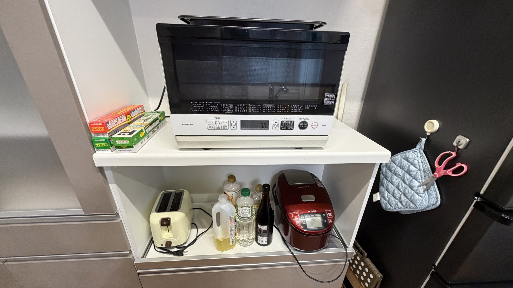 ・【キッチン】電子レンジ・炊飯器・トースターのご用意がございます