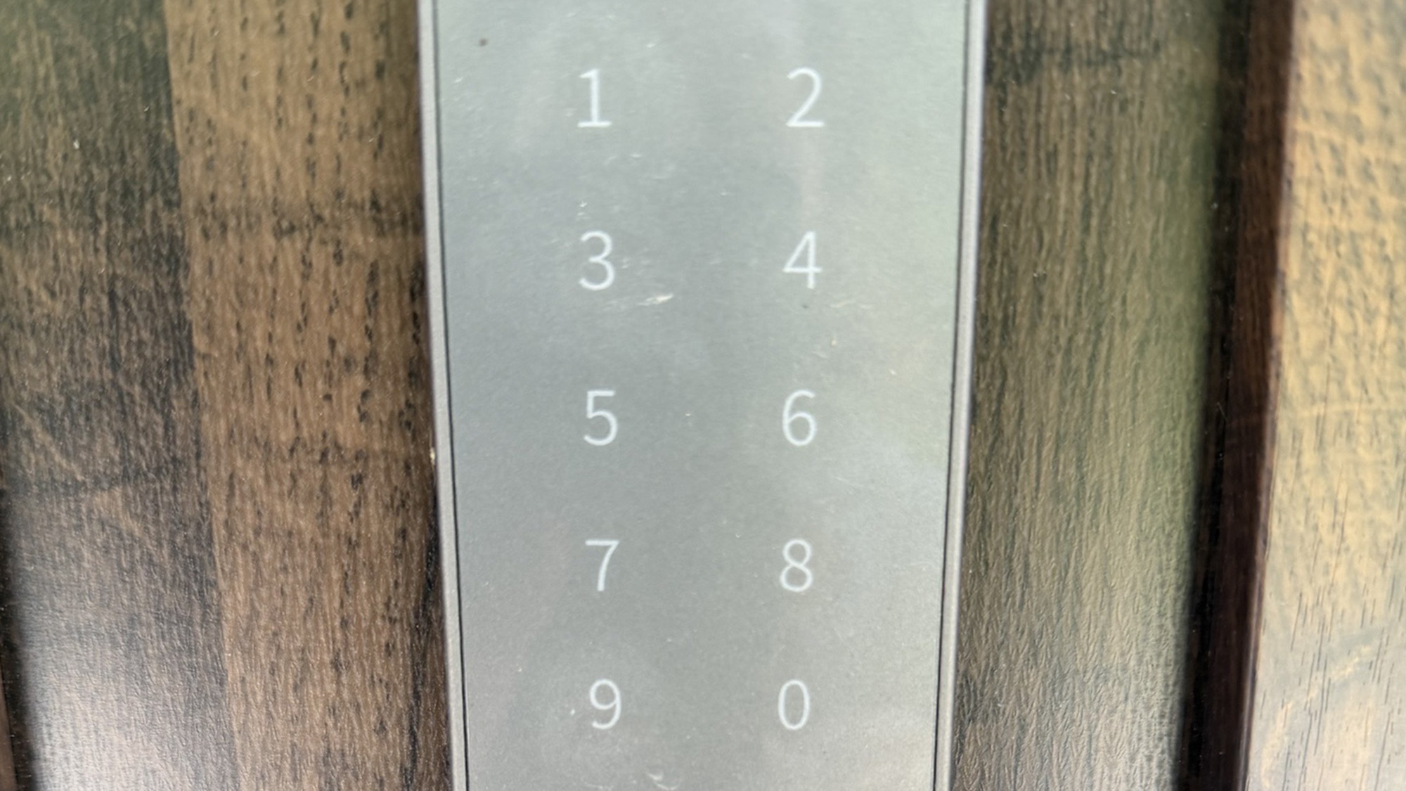 ・【ロック】事前にお伝えする暗証番号を入力して鍵を開錠します