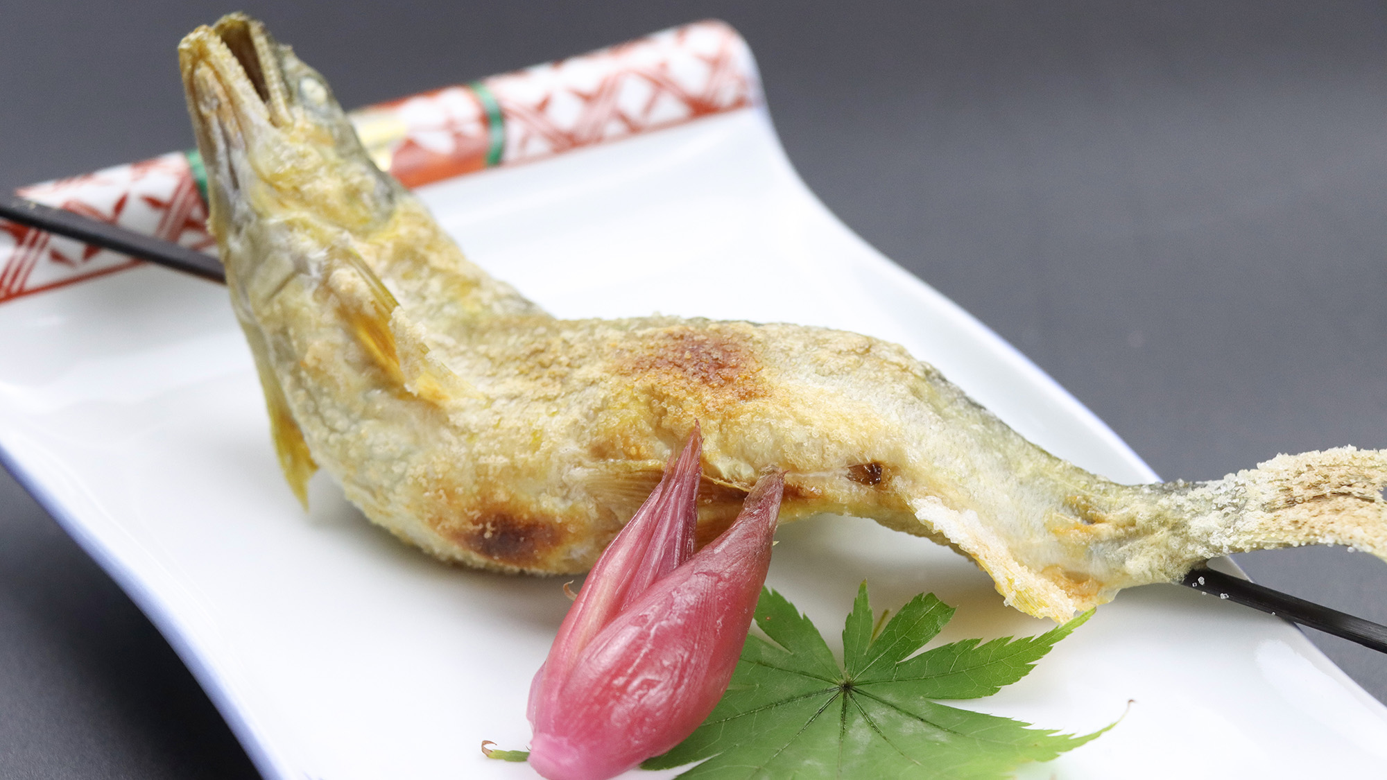 #夕食一例　秋は新鮮な子持ち鮎が召し上がれます。