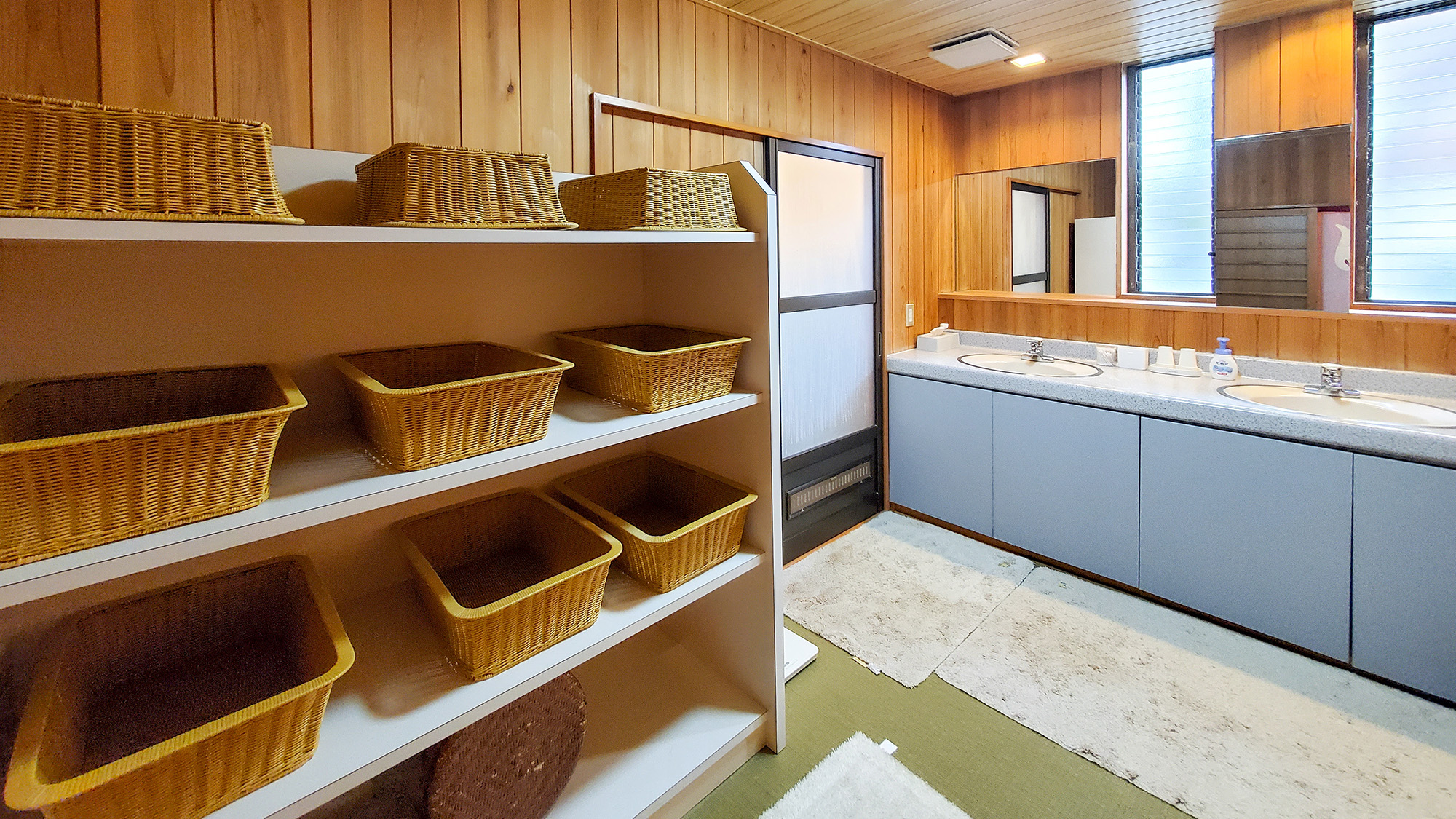 #脱衣所　用途を守ってご利用下さい♪