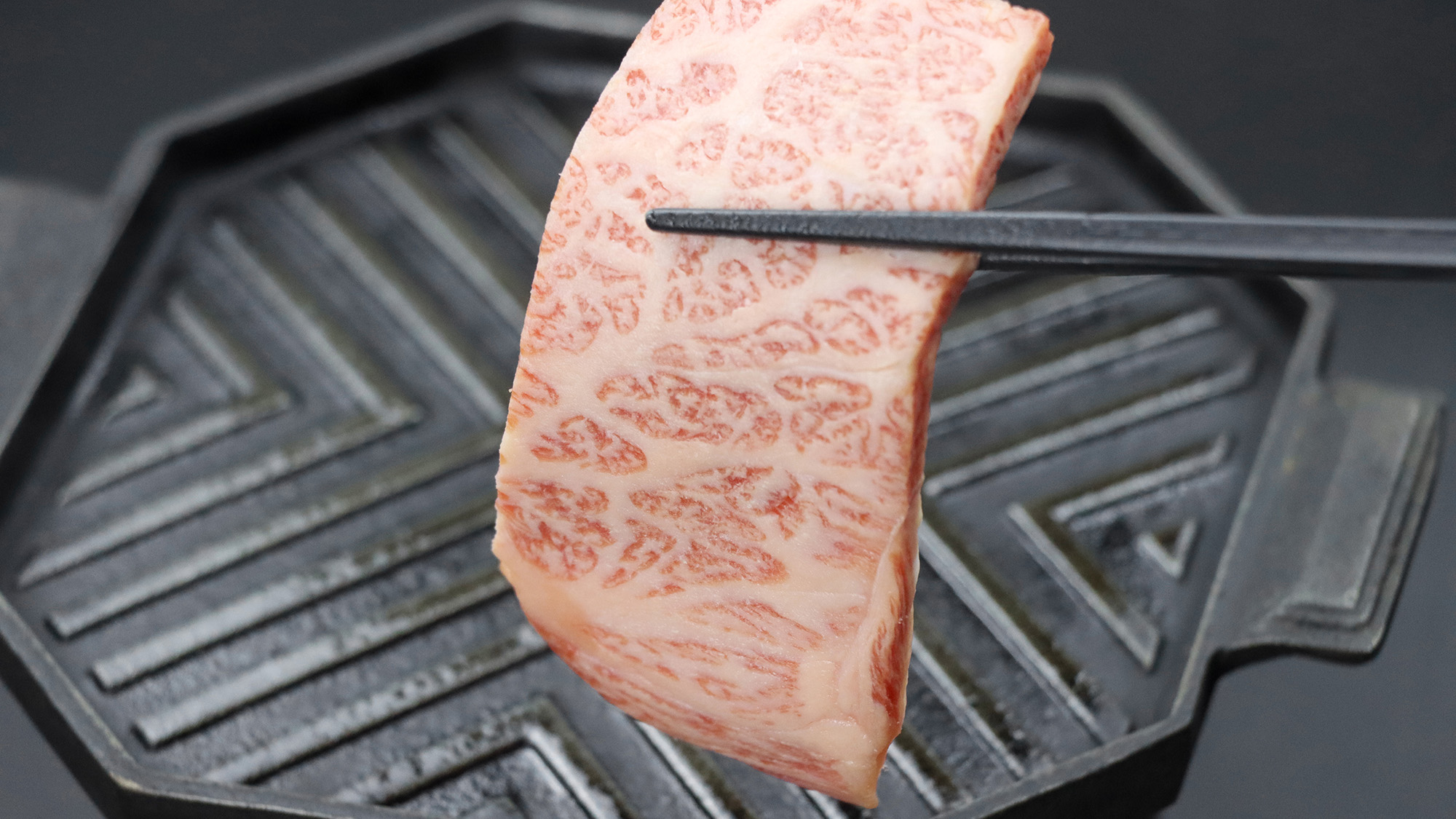 #夕食一例　米沢牛を1番美味しく味わうステーキでお楽しみください。