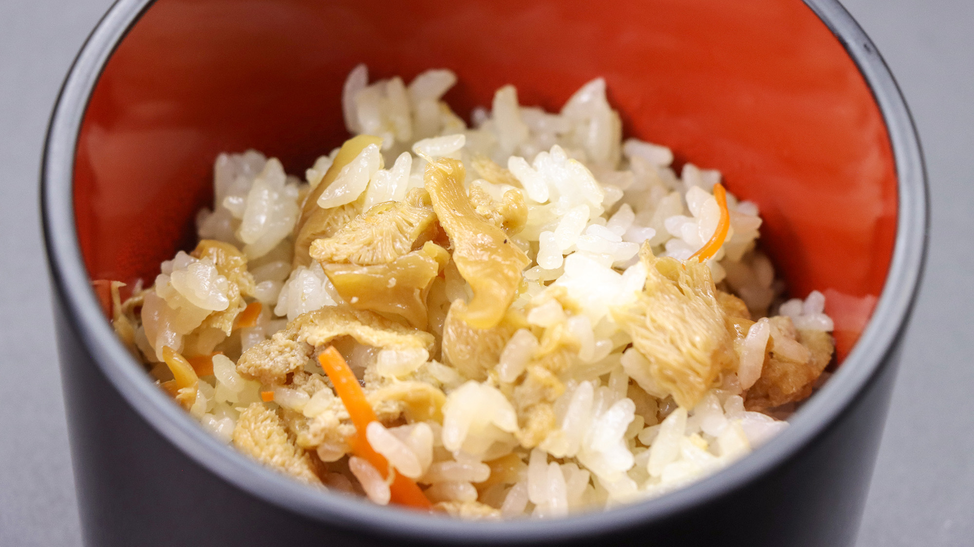 #夕食一例　季節の食材を味わう混ぜ込みご飯。