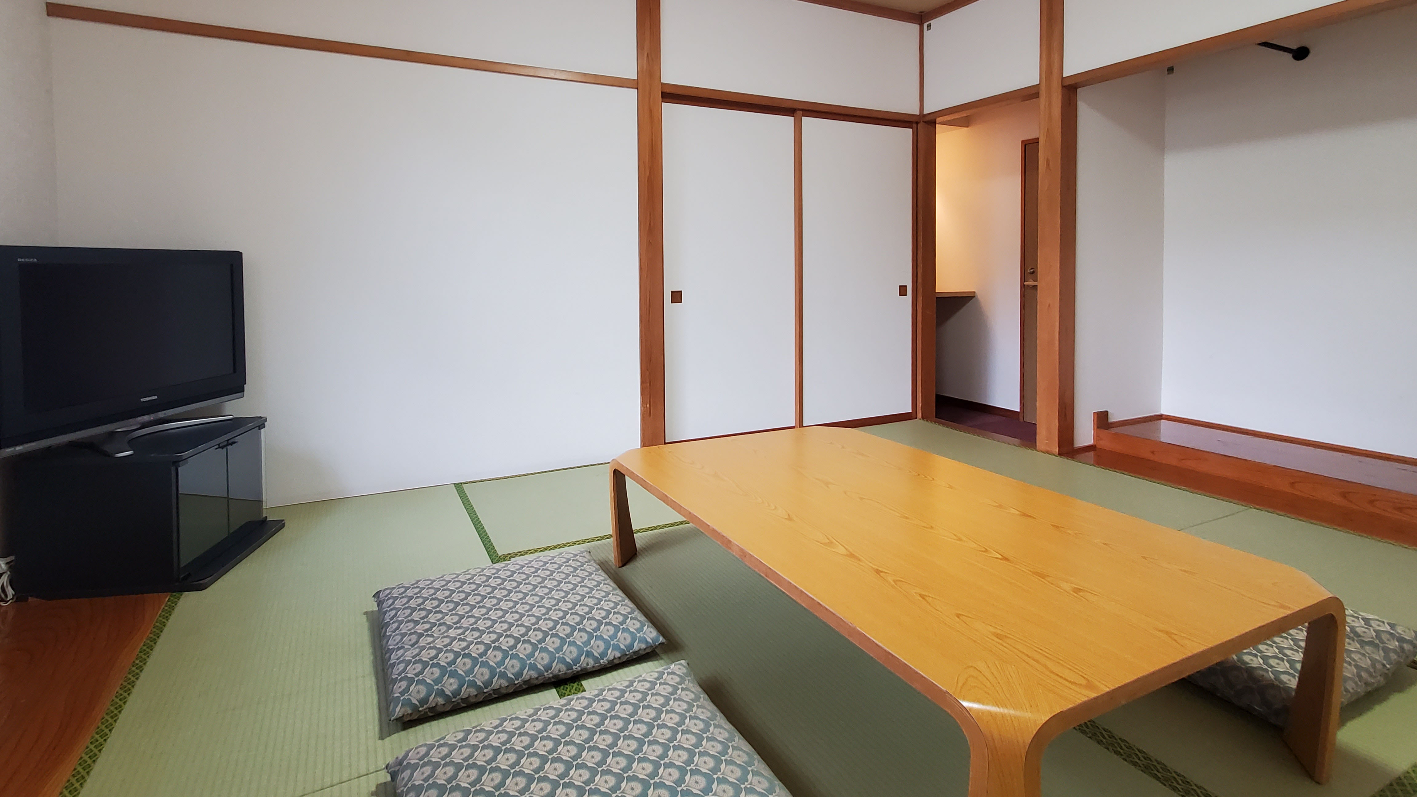 ＃和室８畳　明るい日差しが差し込む、シンプルな和室です。