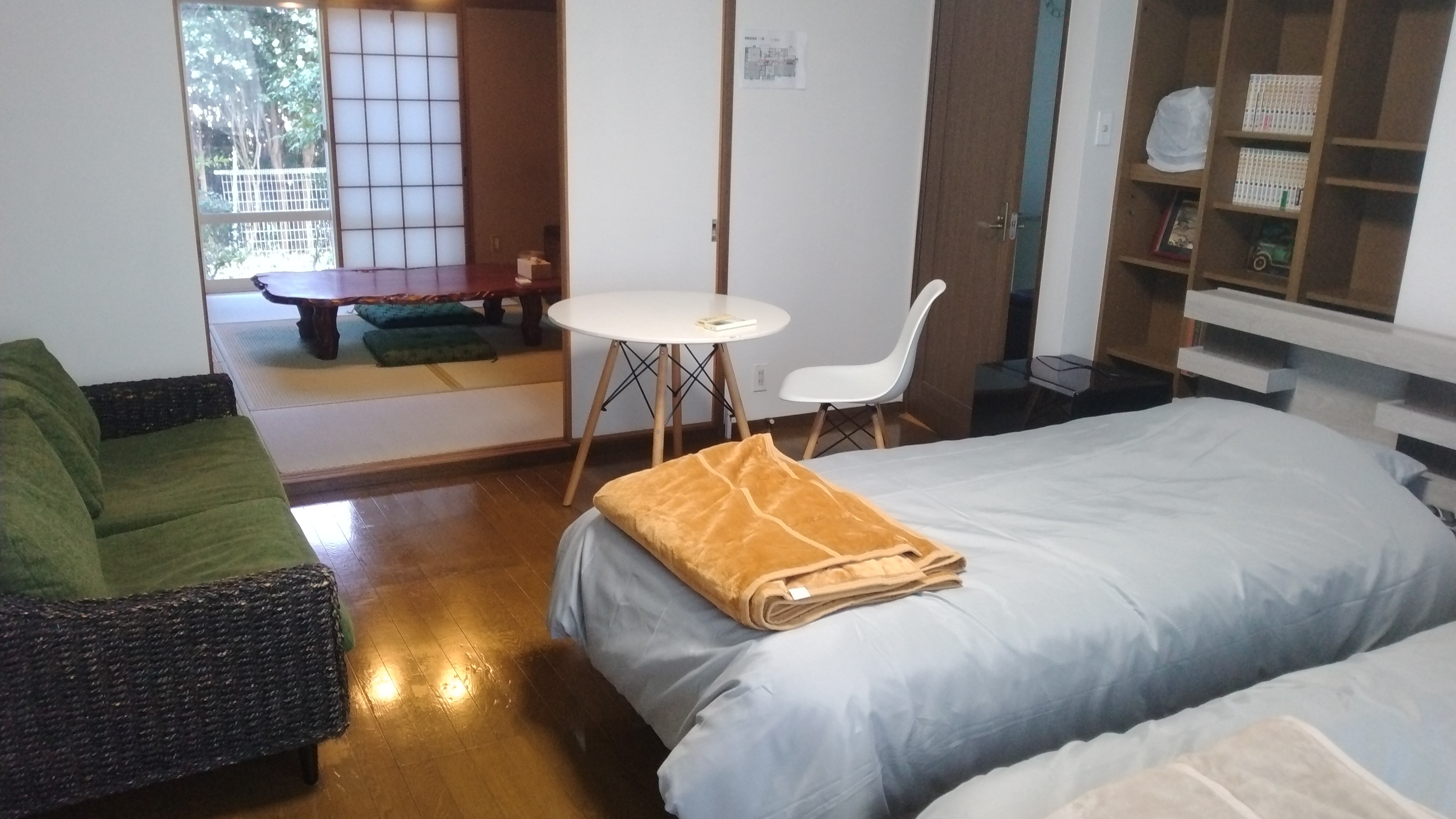 １階洋室から８畳和室