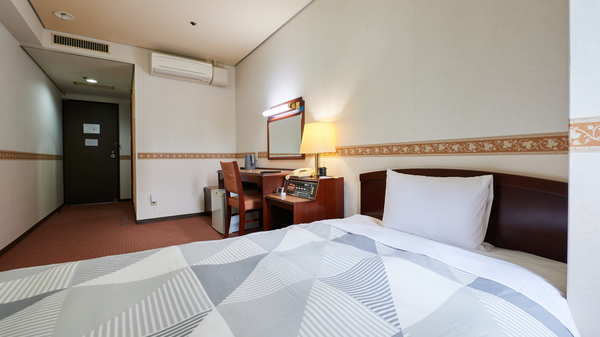 セミダブルルーム