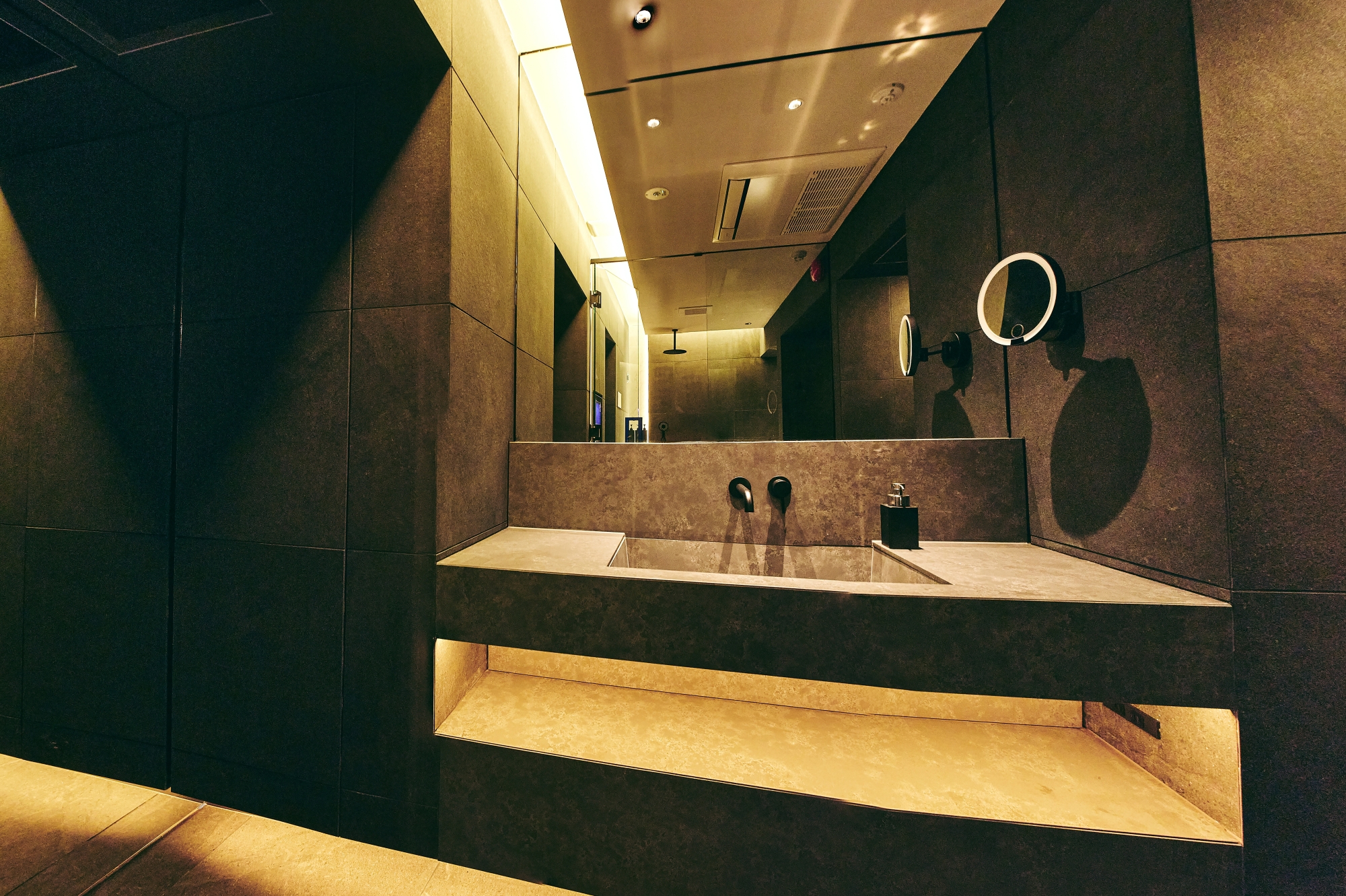 ■ホテル２階貸切サウナ「NEST SAUNA」　NO.1　パウダールーム