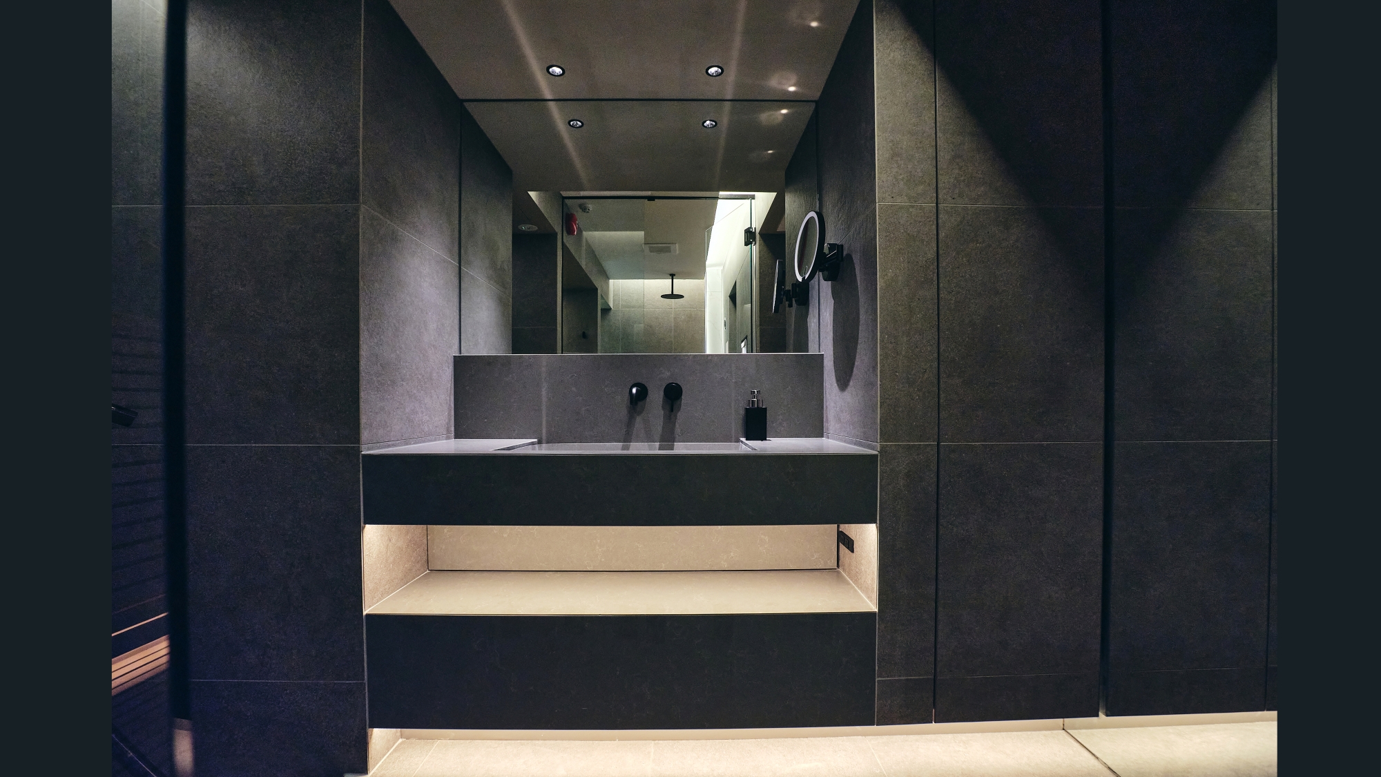 ホテル２階貸切サウナ「NEST SAUNA」　NO.2　パウダールーム