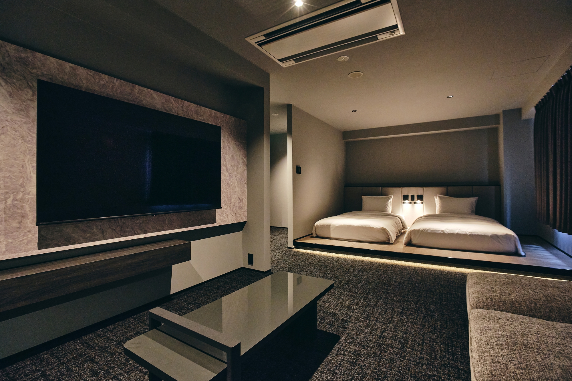 ■ジュニアスイート＜ツイン＞　リビング＆ベッドルーム