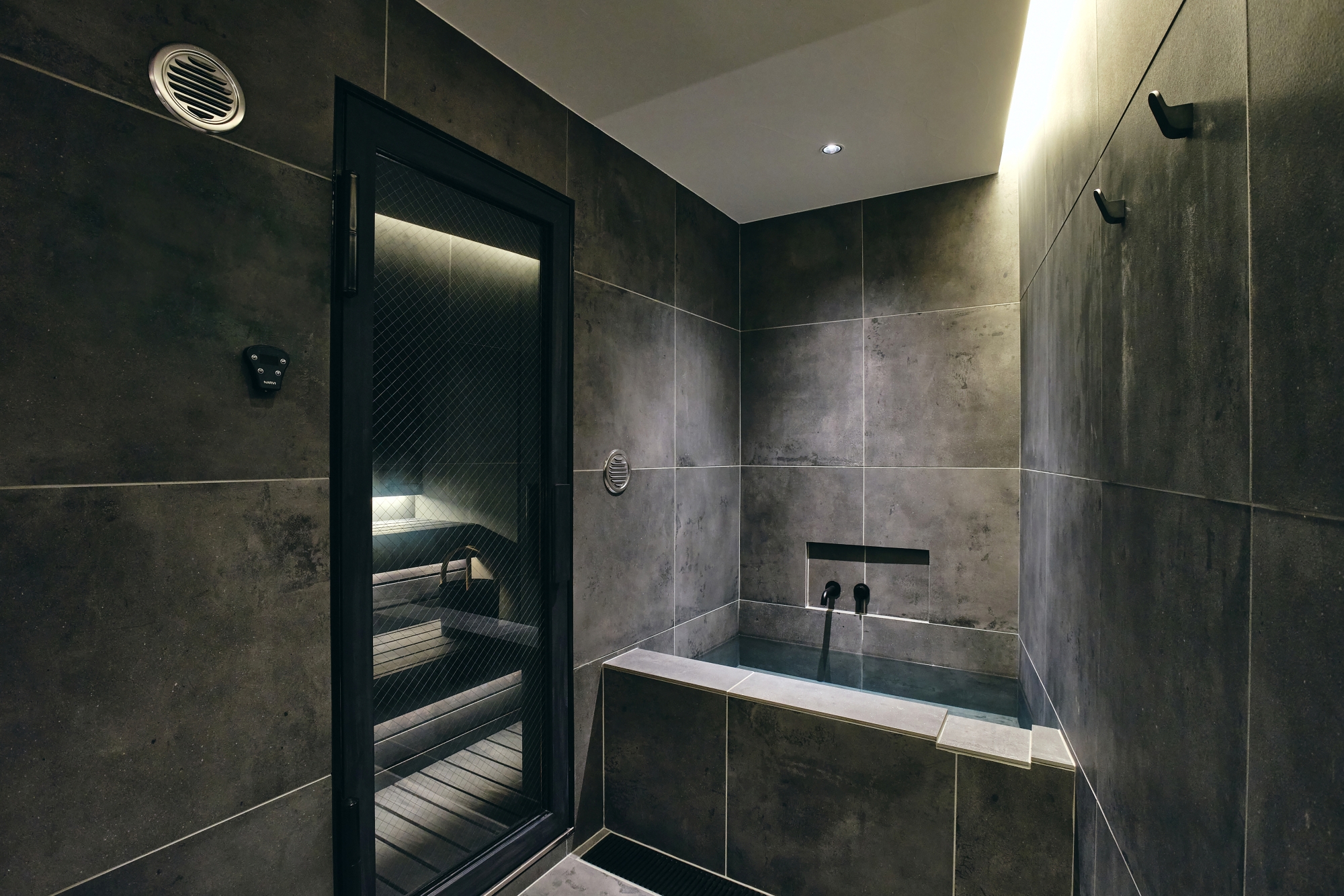 ■ロイヤルスイート　ロウリュサウナ＆チラー付き水風呂