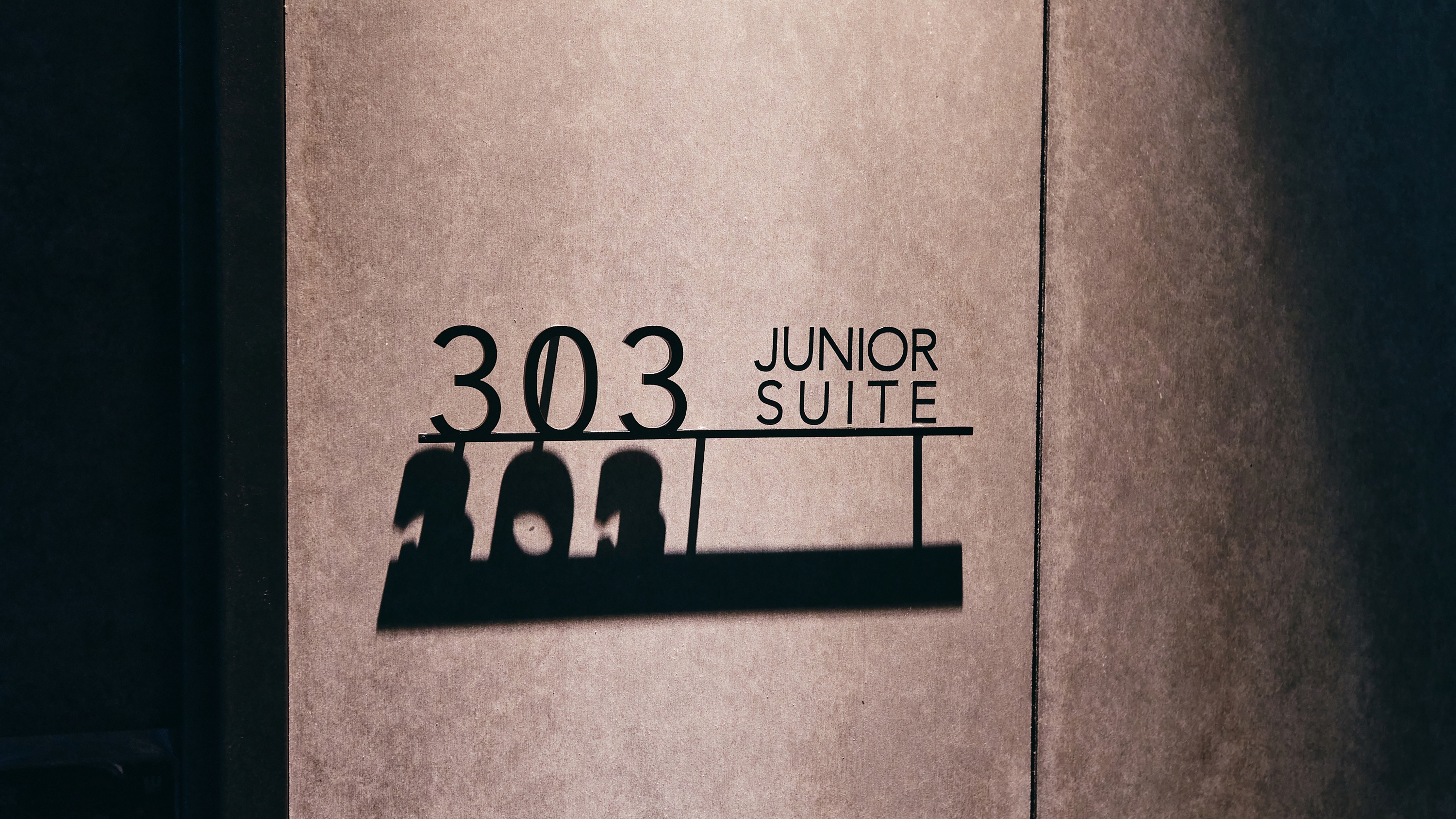 スリークアーバンホテル宮崎　客室サイン