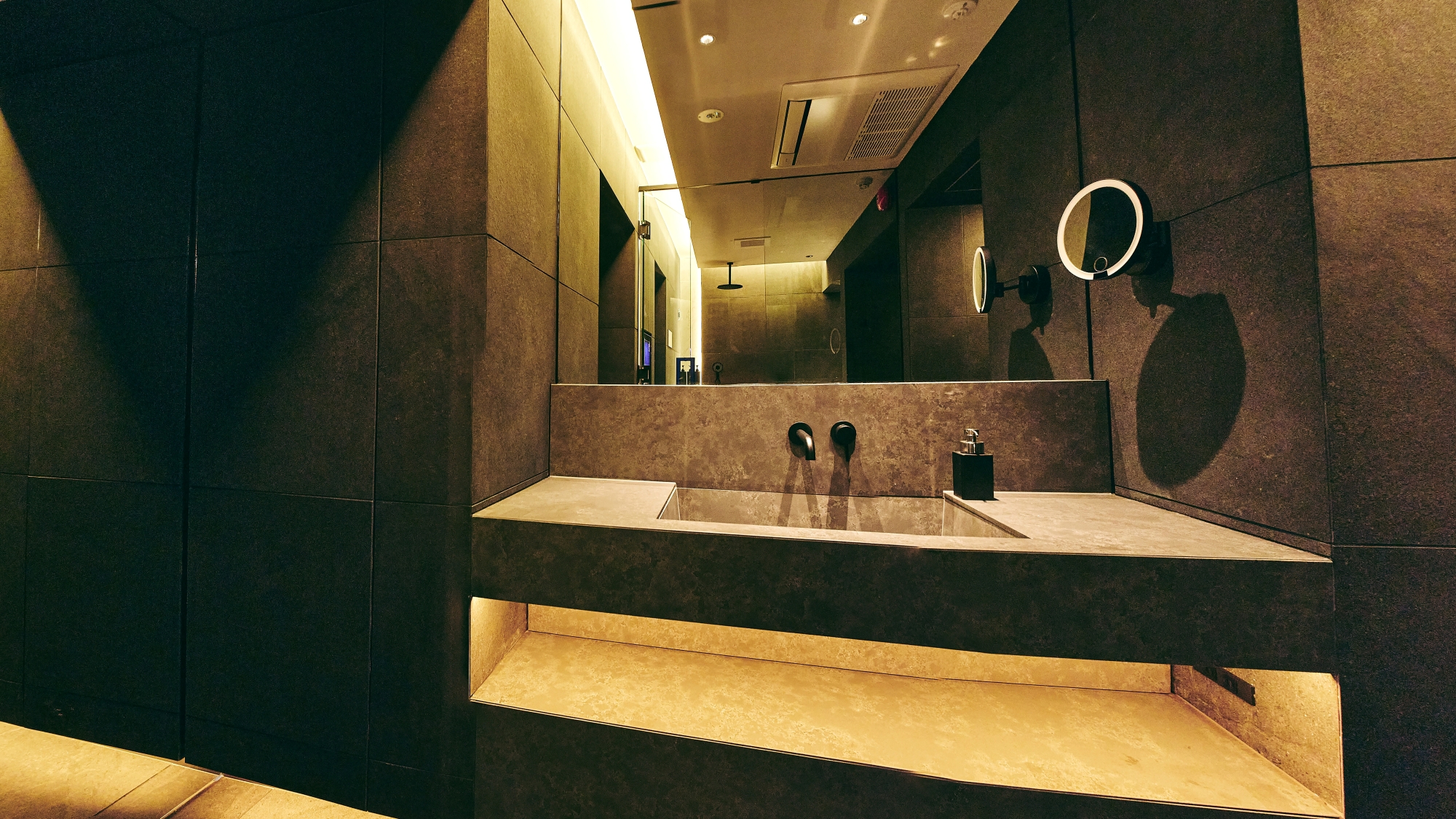 ホテル２階貸切サウナ「NEST SAUNA」　NO.1　パウダールーム