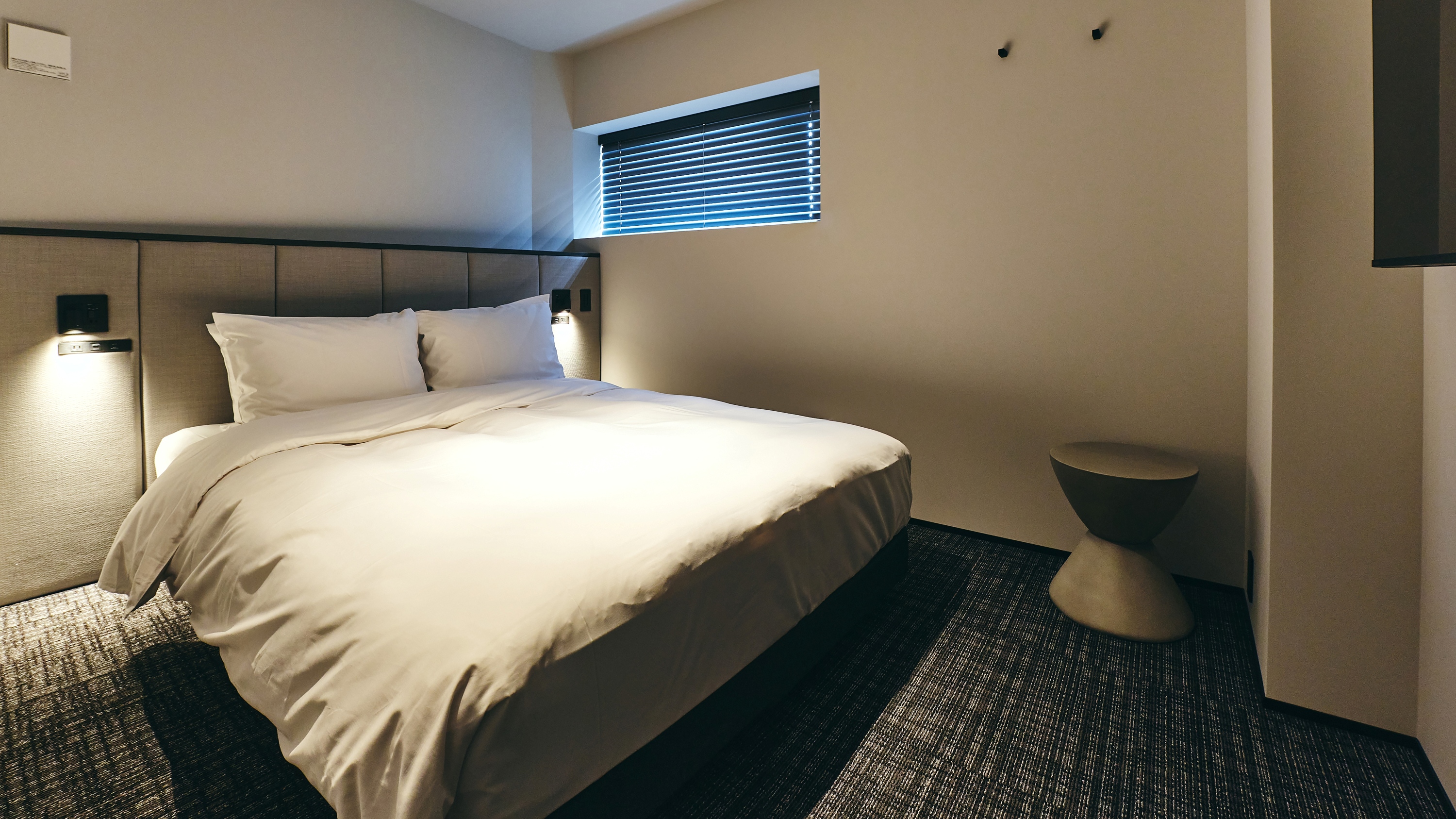 ジュニアスイート＜ダブル＞　ベッドルーム