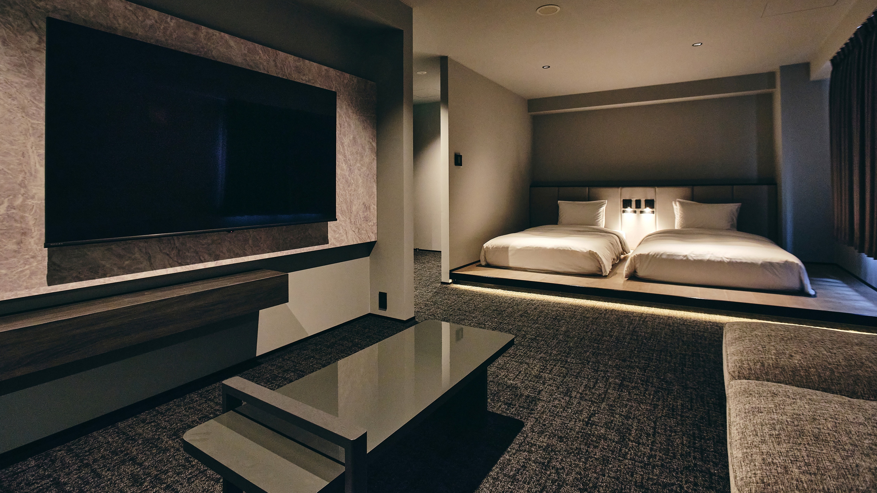 ジュニアスイート＜ツイン＞　リビング＆ベッドルーム