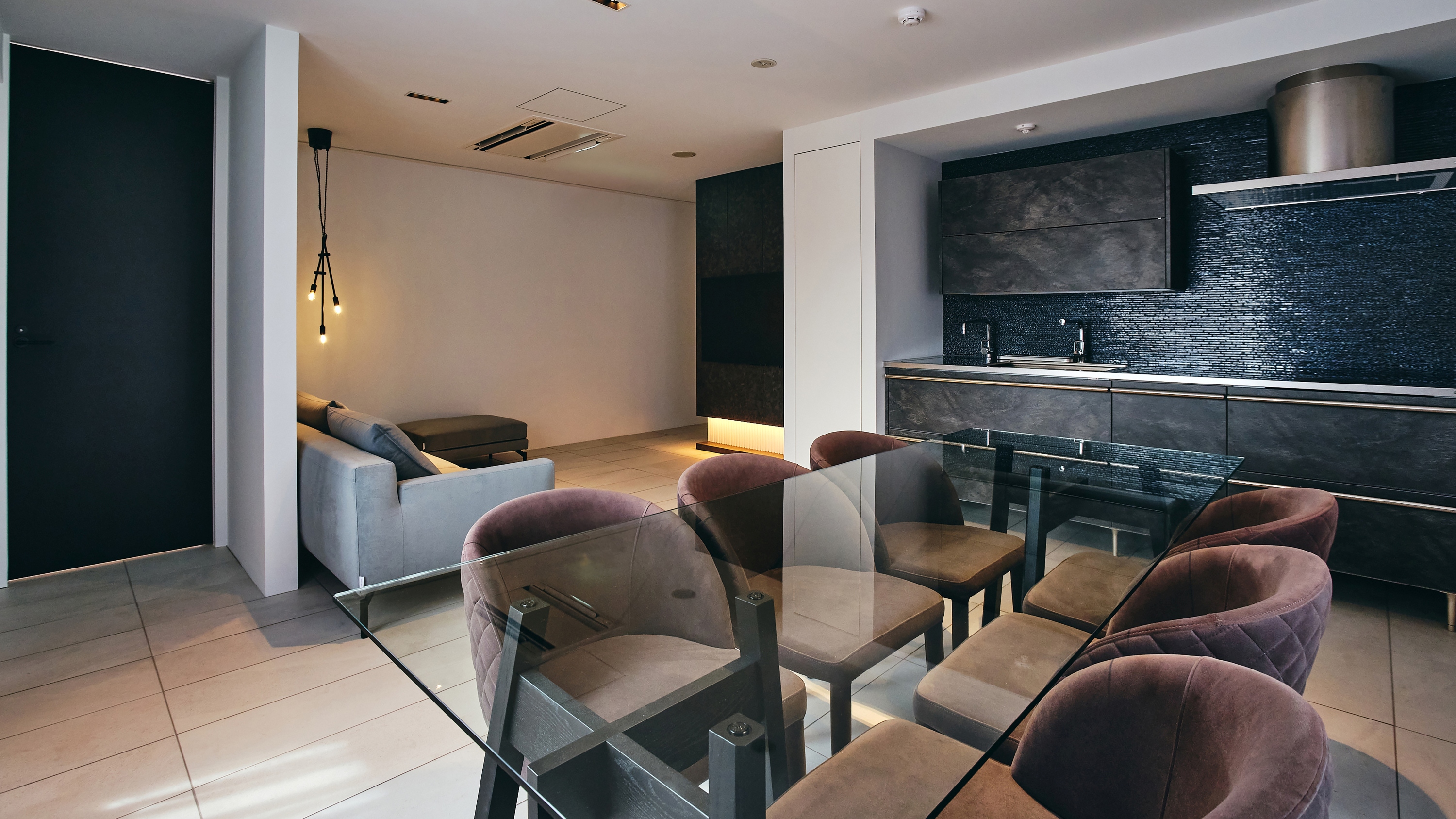 プレミアスイート＜キッチン＞　ダイニング＆リビング