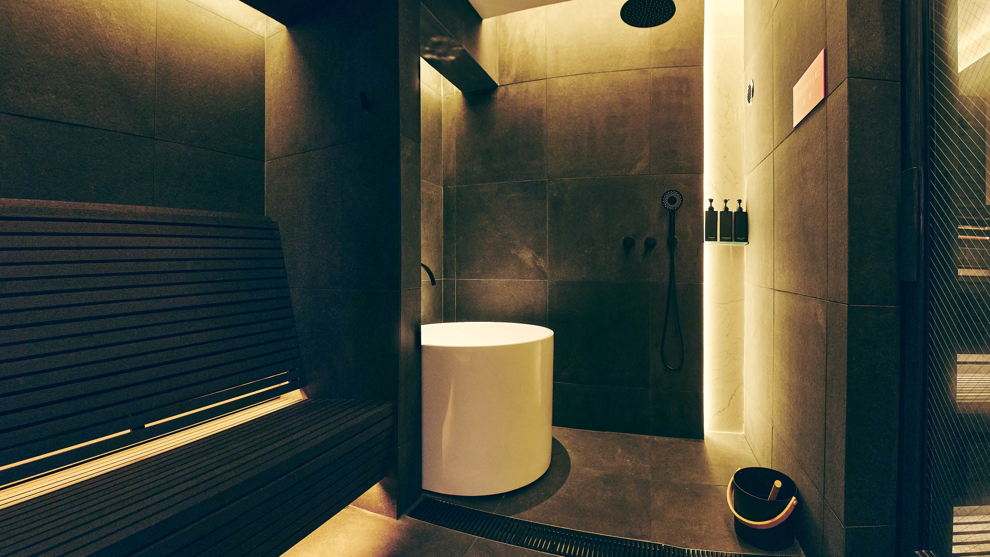 ホテル２階貸切サウナ「NEST SAUNA」　NO.1