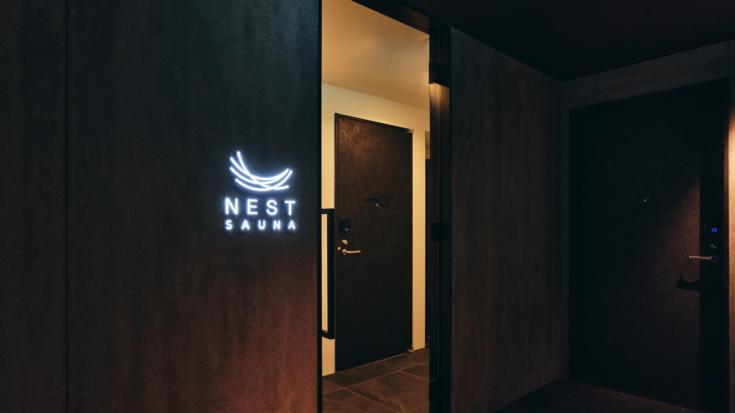 ホテル２階貸切サウナ「NEST SAUNA」エントランス
