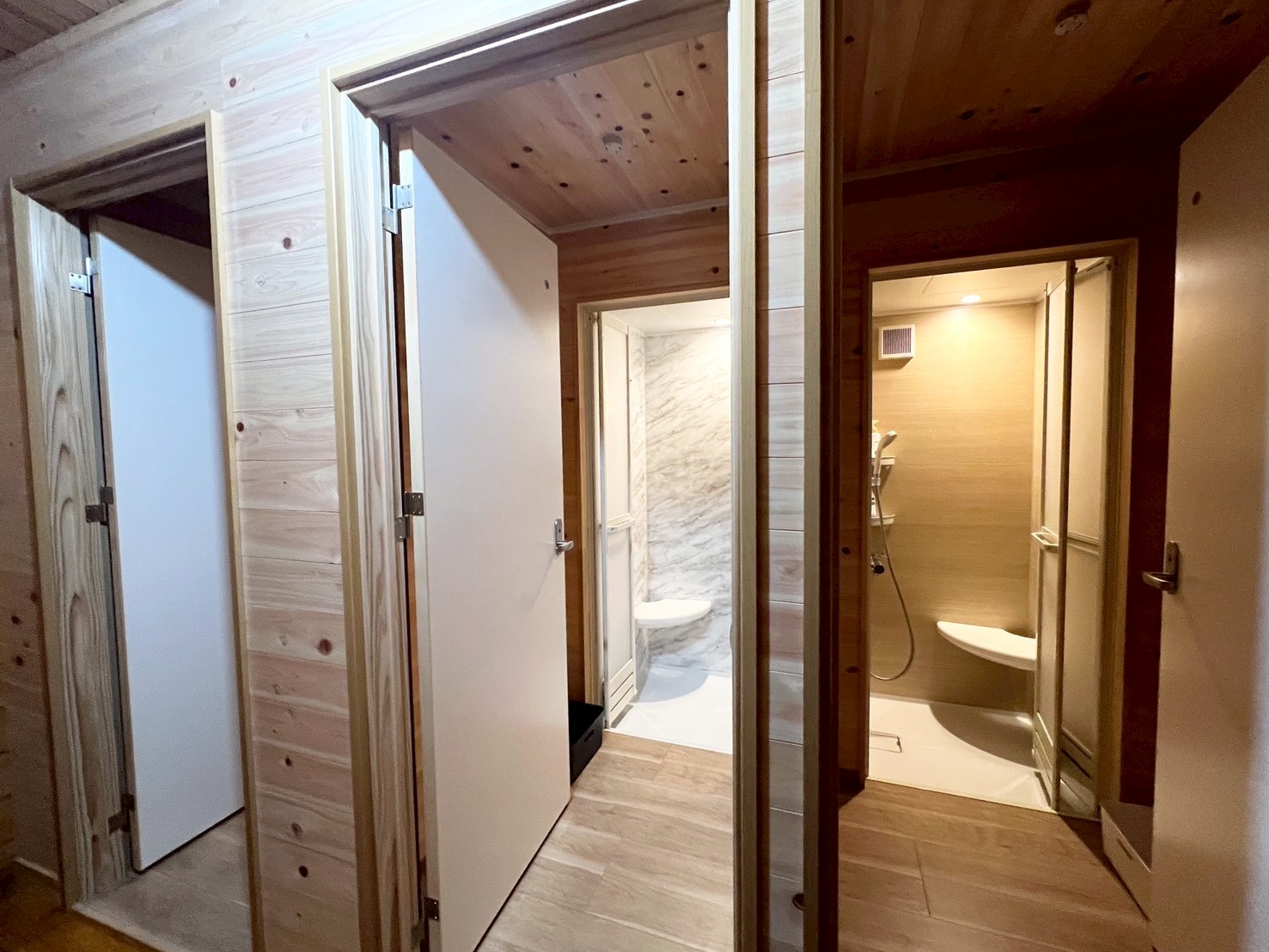 個室シャワールーム