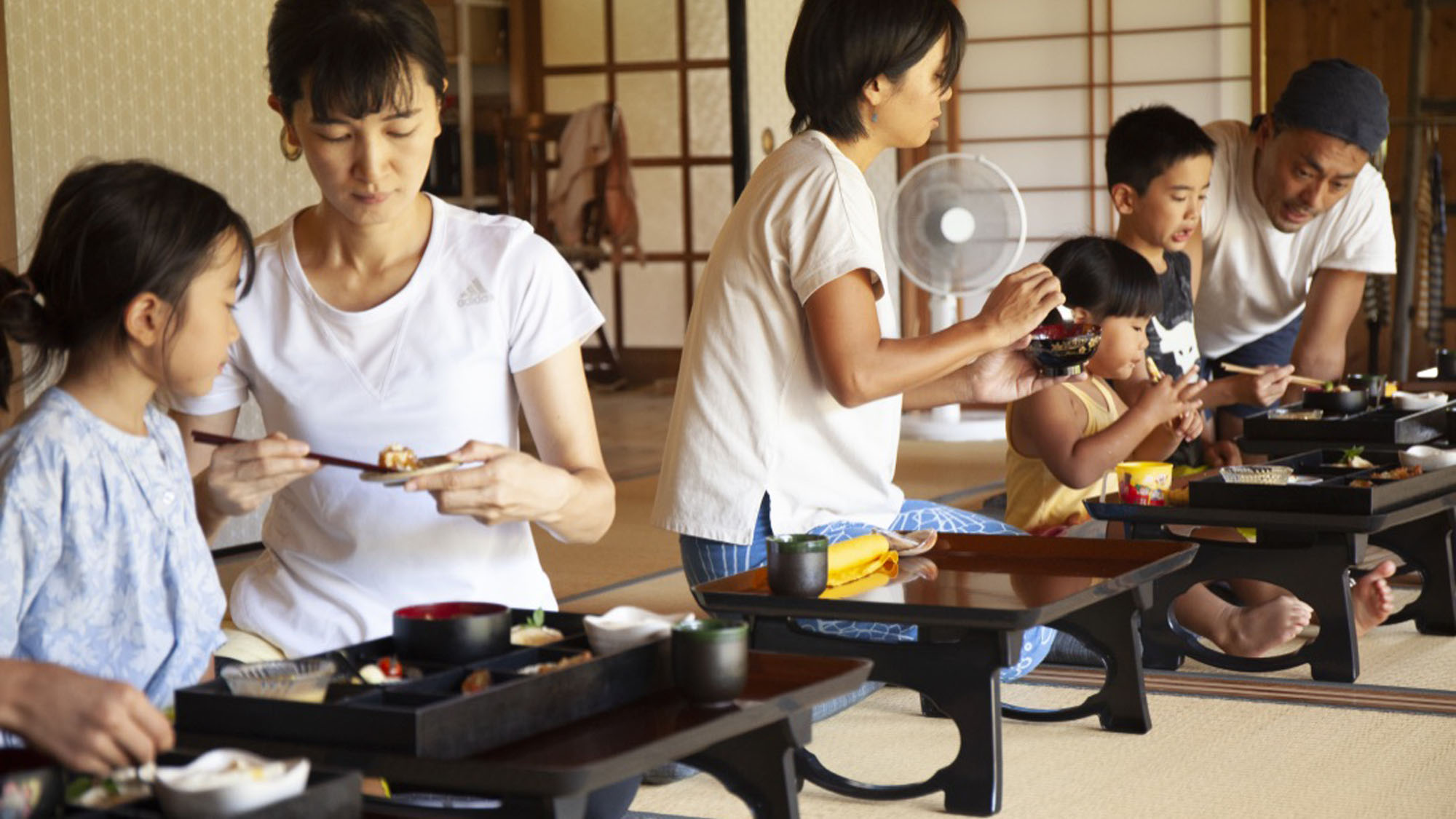 【客室】皆で並んで朝ごはん*